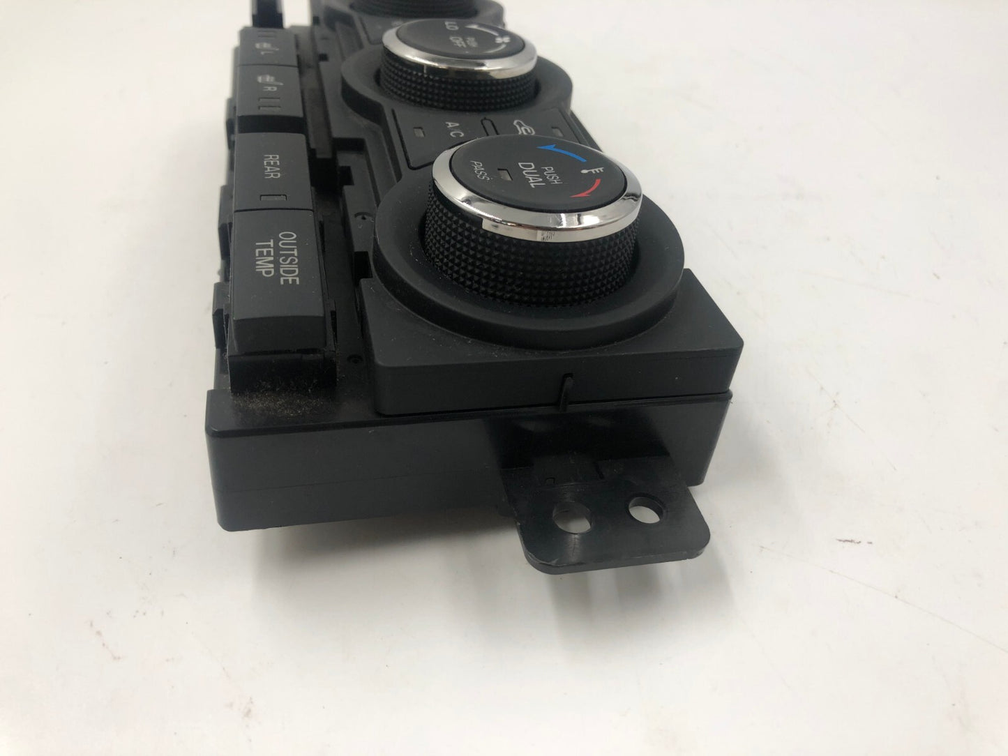 2010-2015 Mazda CX-9 AC Heater Climate Control Unit OEM E02B25008