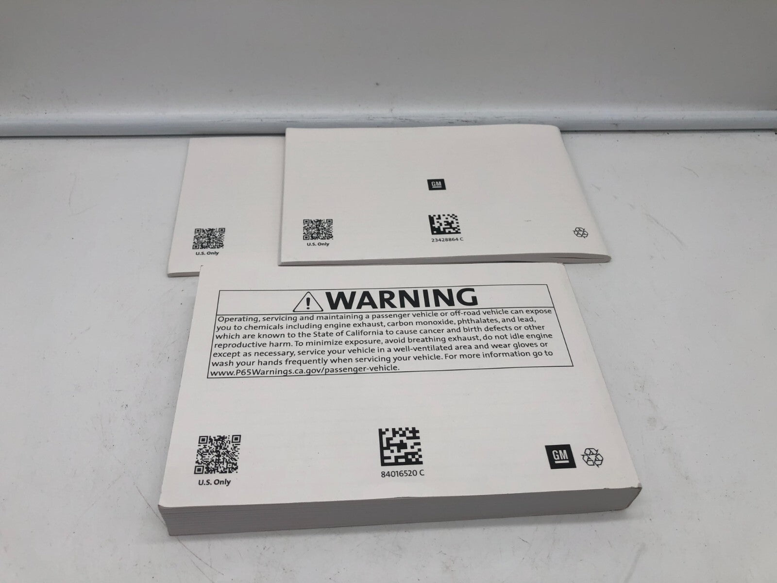 2018 Chevrolet Silverado Owners Manual Set OEM D03B61007