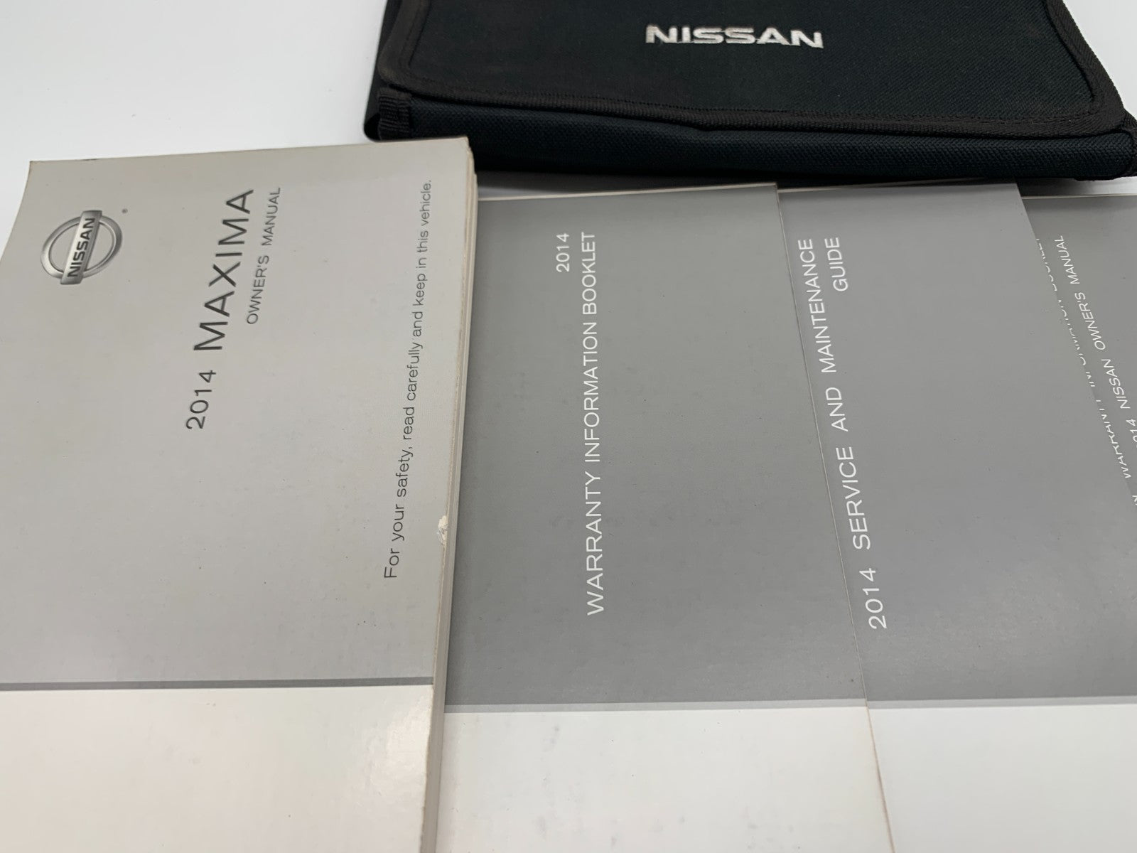 2014 Nissan Maxima Owners Manual Set with Case OEM D01B19014