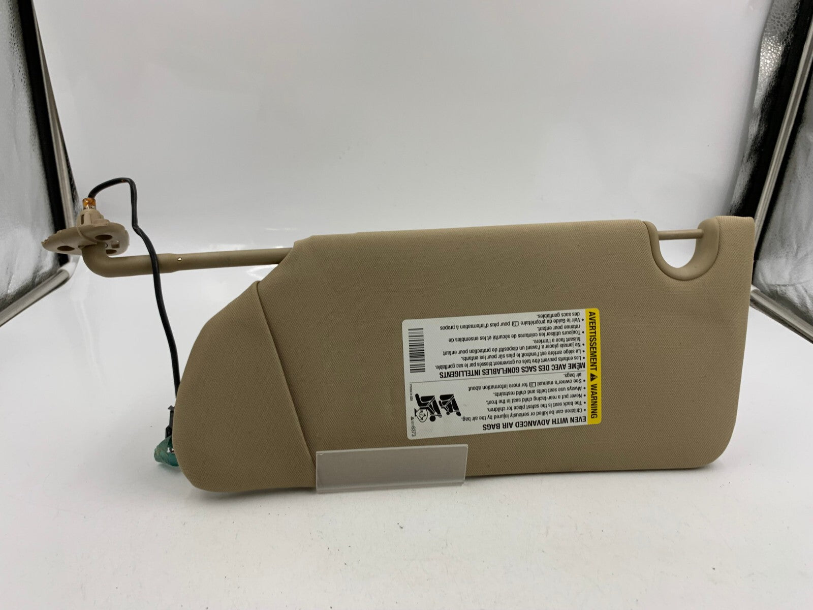 2006-2011 Buick Lucerne Passenger Sun Visor Brown Illuminated OEM B02B32032