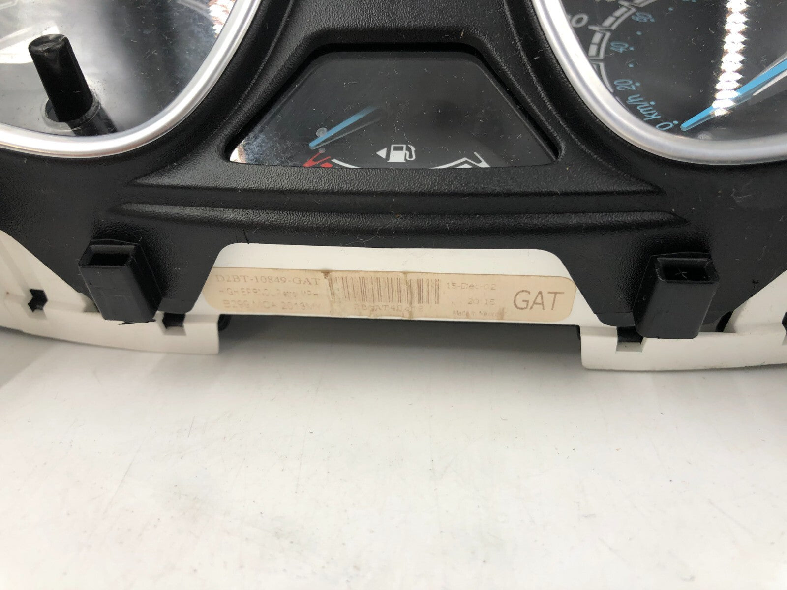 2015-2017 Ford Fiesta  Speedometer Instrument Cluster 24,582 Miles OEM C04B39008