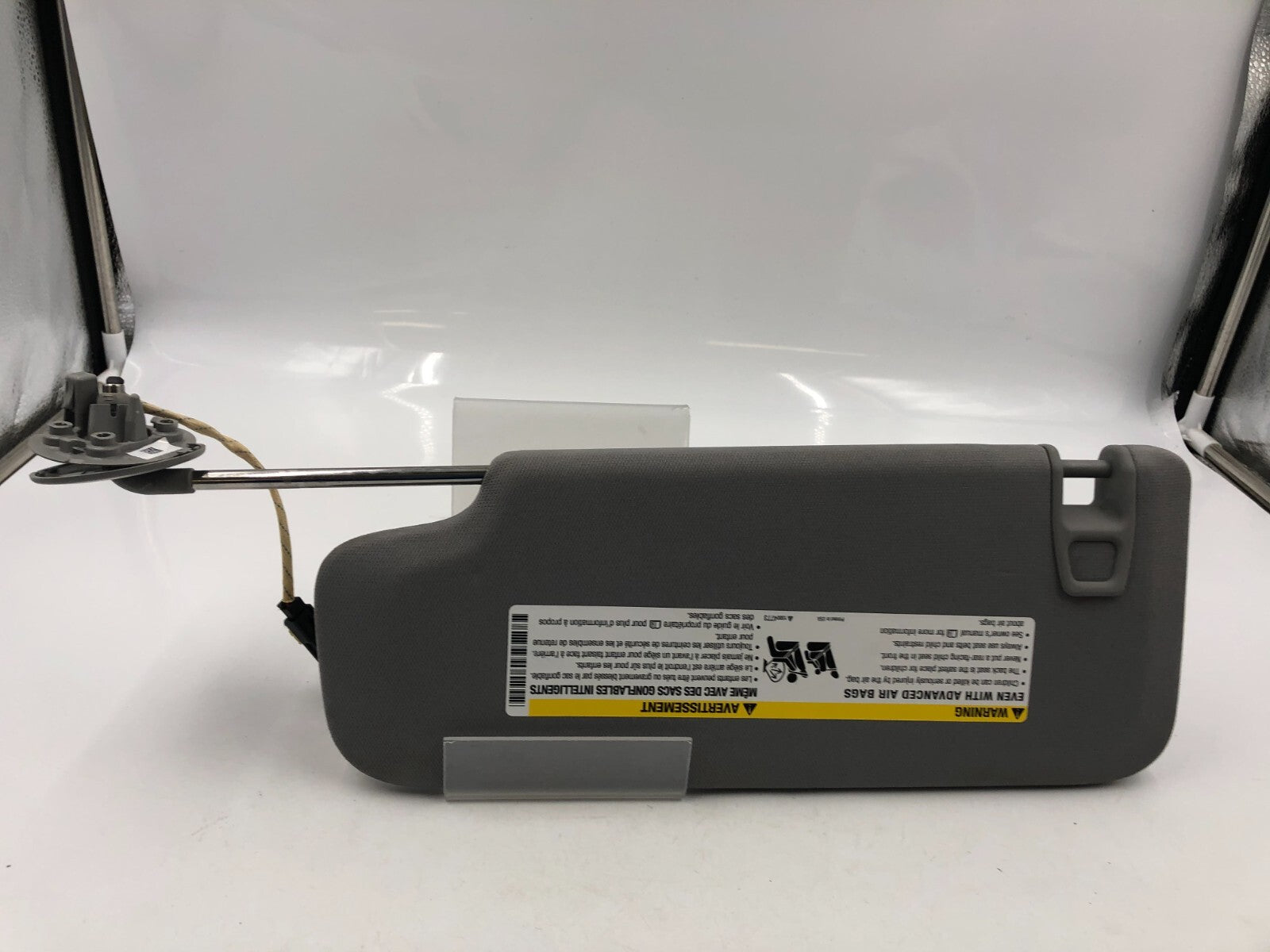 2016-2023 Chevrolet Malibu Passenger Sun Visor Illuminated OEM B01B49037