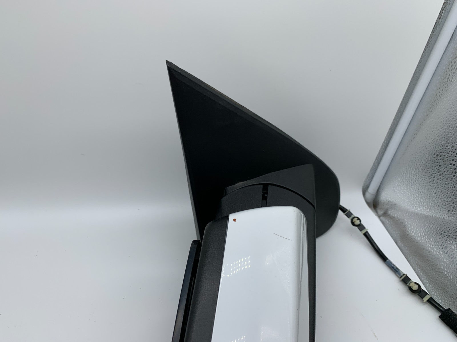2014-2019 Chevrolet Silverado 1500 Passenger Side Power Door Mirror C03B52002