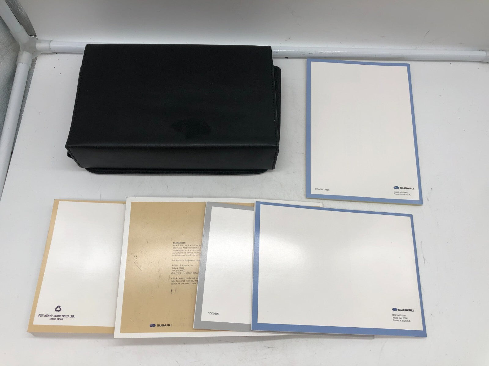 2007 Subaru Legacy Owners Manual Set with Case OEM E01B63015