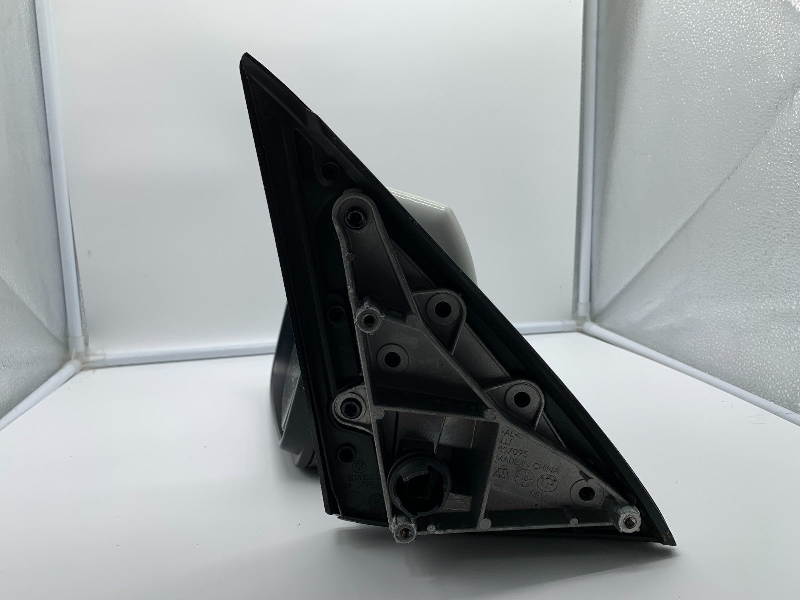 2011-2013 BMW X5 Driver Side View Power Door Mirror White OEM B03B24003