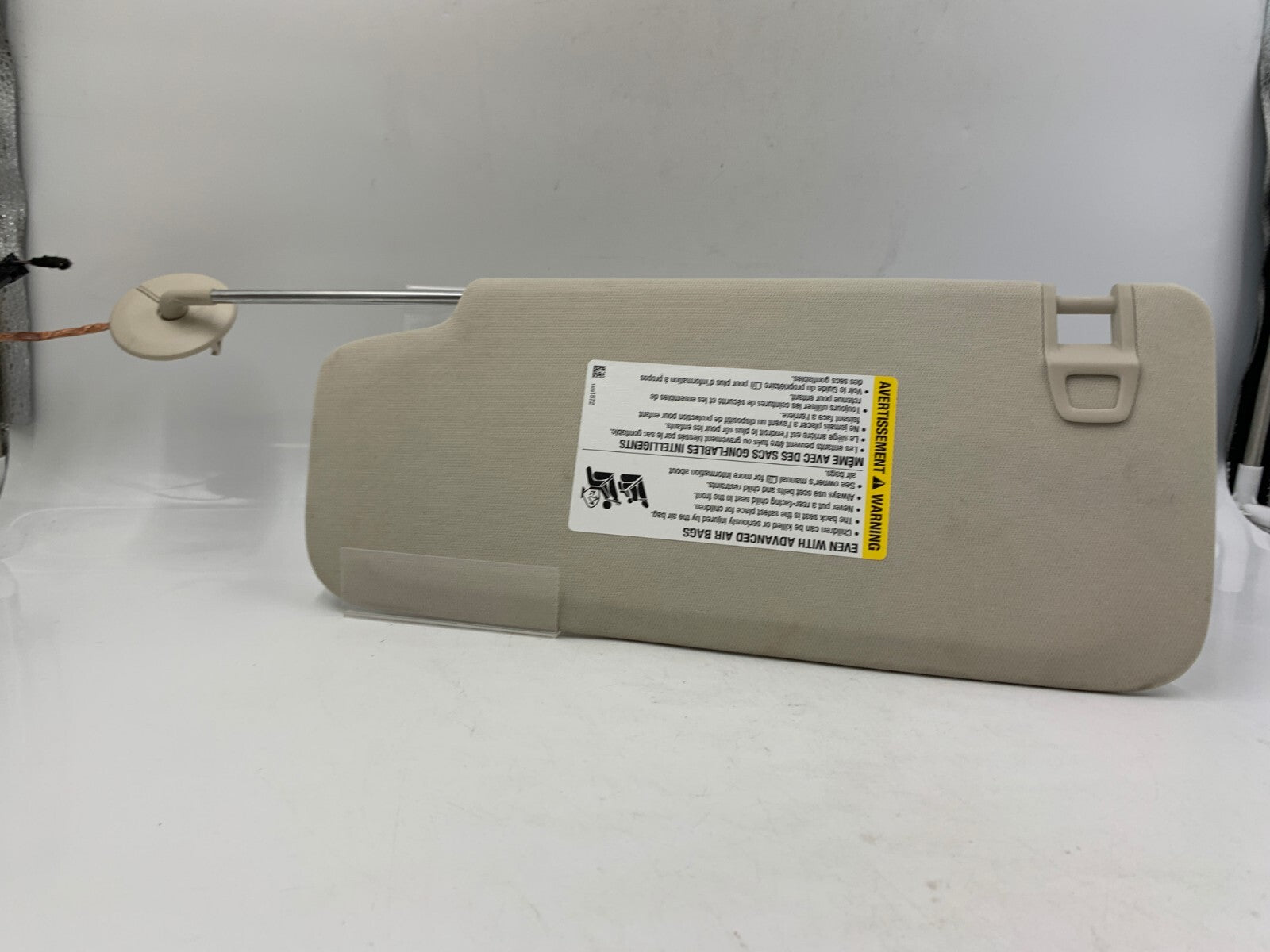 2021-2022 Buick Envision Passenger Sun Visor Gray Illuminated OEM A02B38028