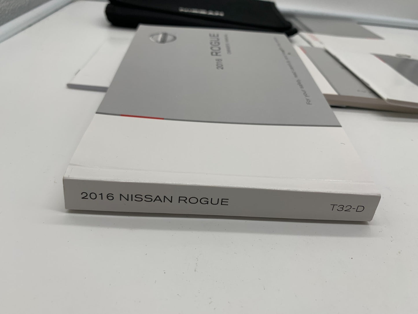 2016 Nissan Rogue Owners Manual Set with Case OEM A03B13006