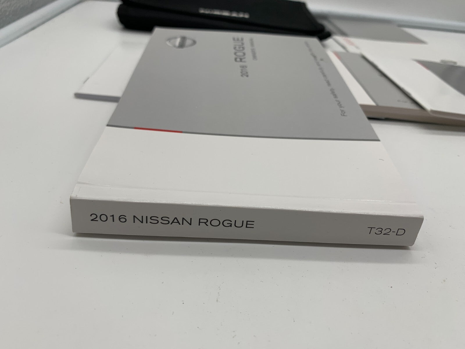 2016 Nissan Rogue Owners Manual Set with Case OEM A03B13006