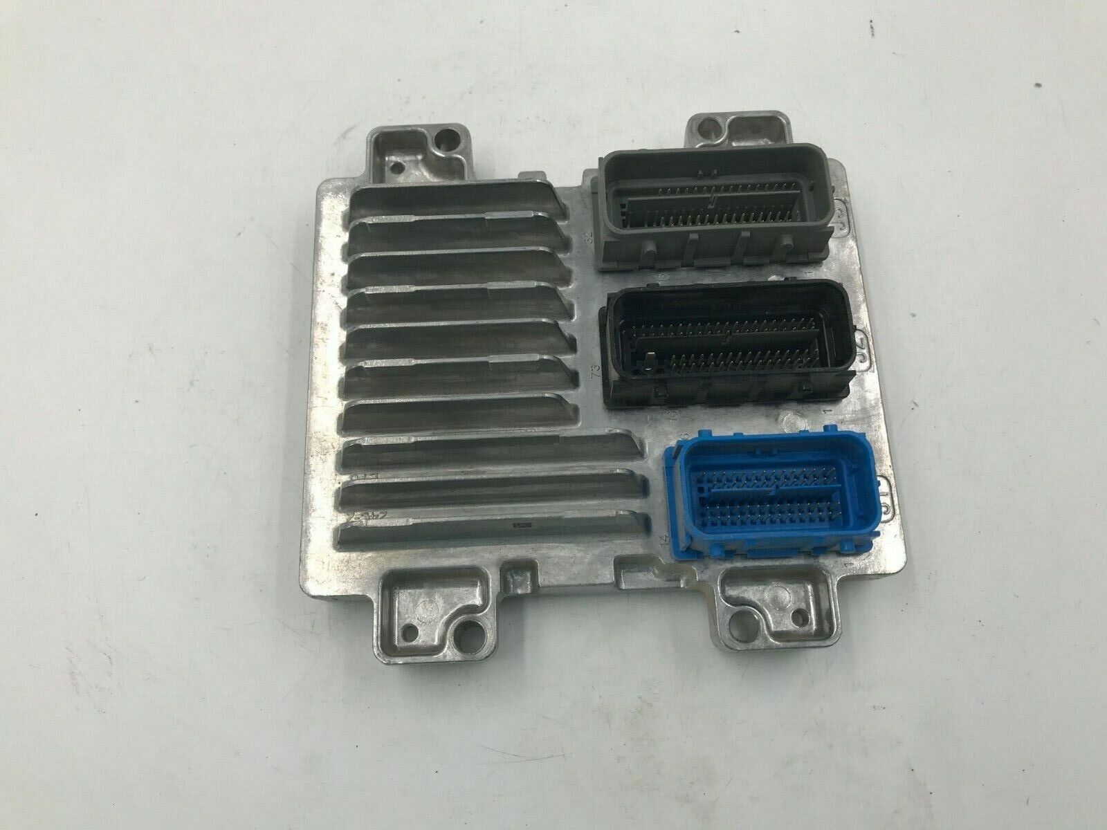 2017-2020 Chevrolet Trax Engine Control Module Unit ECU ECM OEM C03B31006