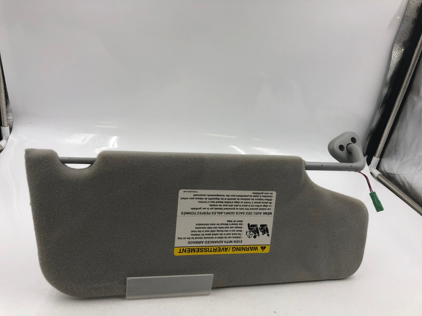 2008-2009 Mercury Sable Driver Sun Visor Gray Illuminated OEM C01B36046