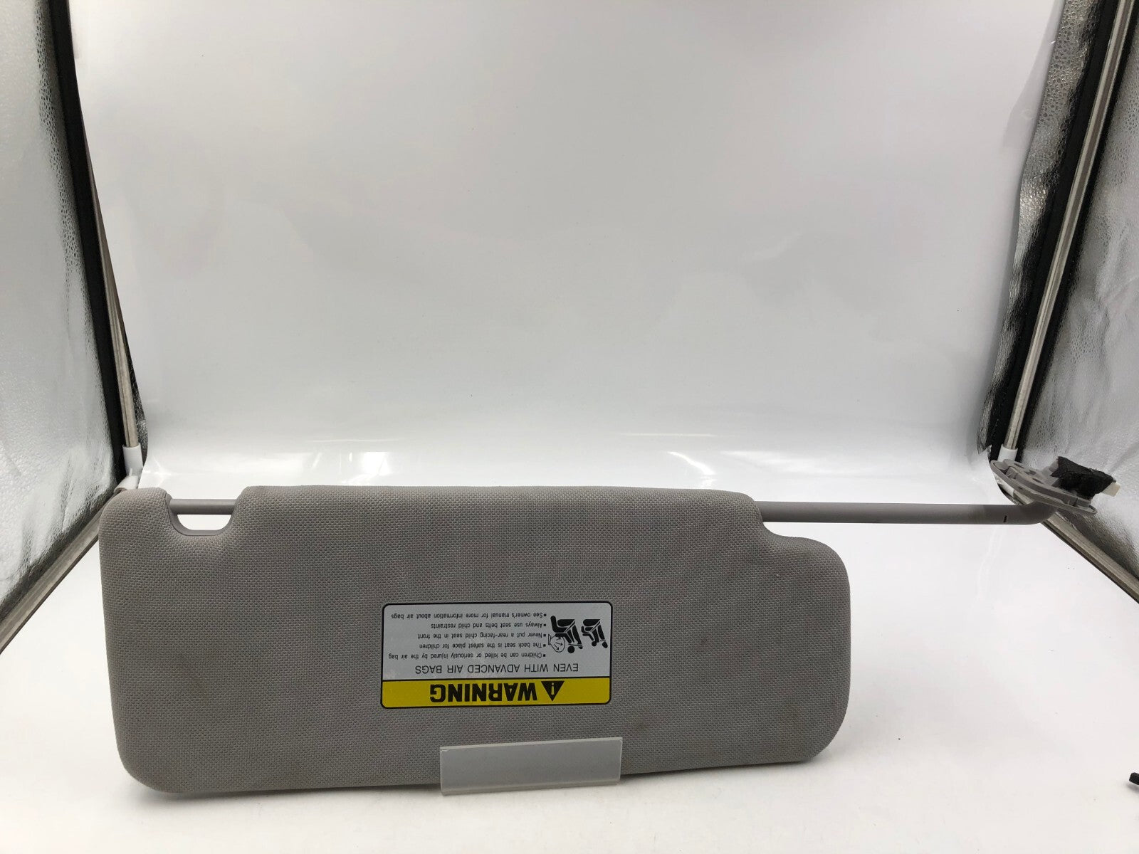 2015-2019 Hyundai Sonata Driver Sun Visor Gray Illuminated OEM A04B19041