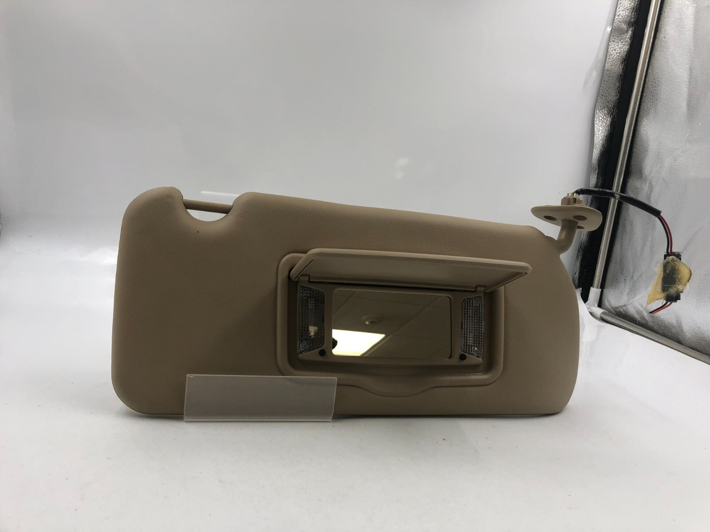 2004-2009 Cadillac SRX Passenger Sun Visor Tan Illuminated OEM A03B40038