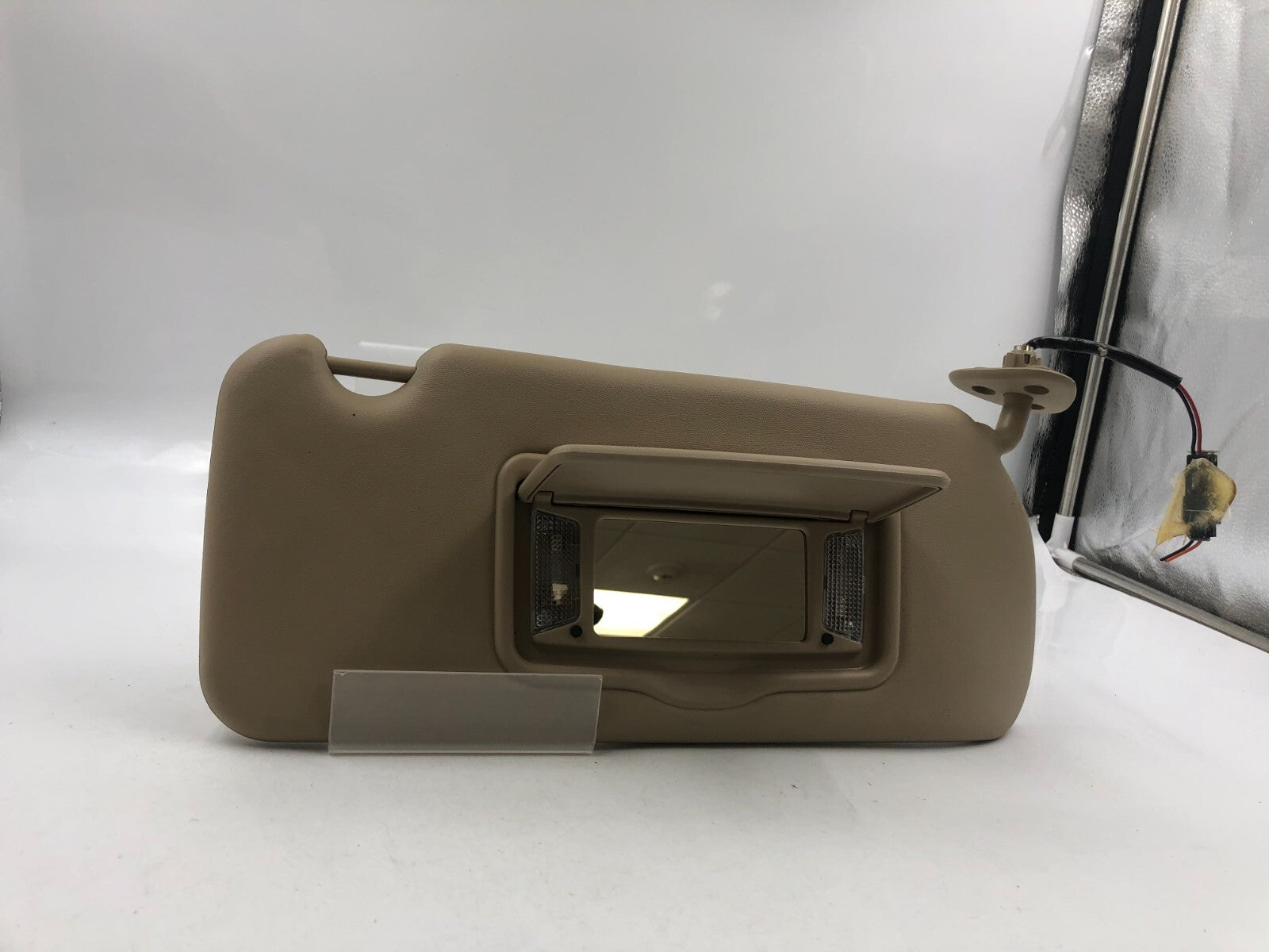 2004-2009 Cadillac SRX Passenger Sun Visor Tan Illuminated OEM A03B40038