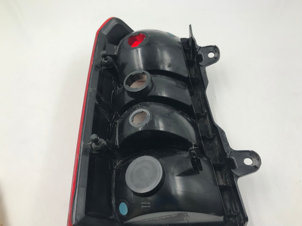 2007 Jeep Patriot Passenger Side Tail Light Taillight OEM A02B12041