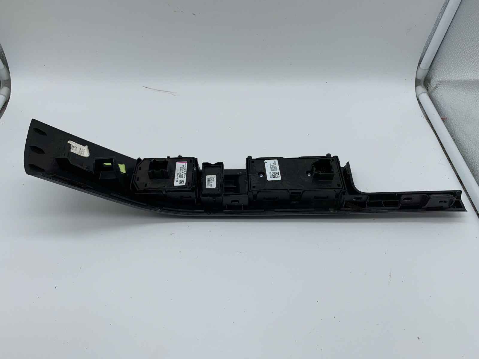 2014-2019 Chevrolet Tahoe Master Power Window Switch OEM B03B55039
