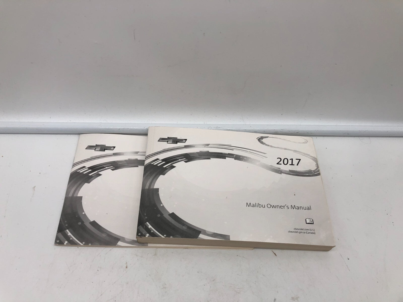 2017 Chevrolet Malibu Owners Manual Set OEM A01B26005