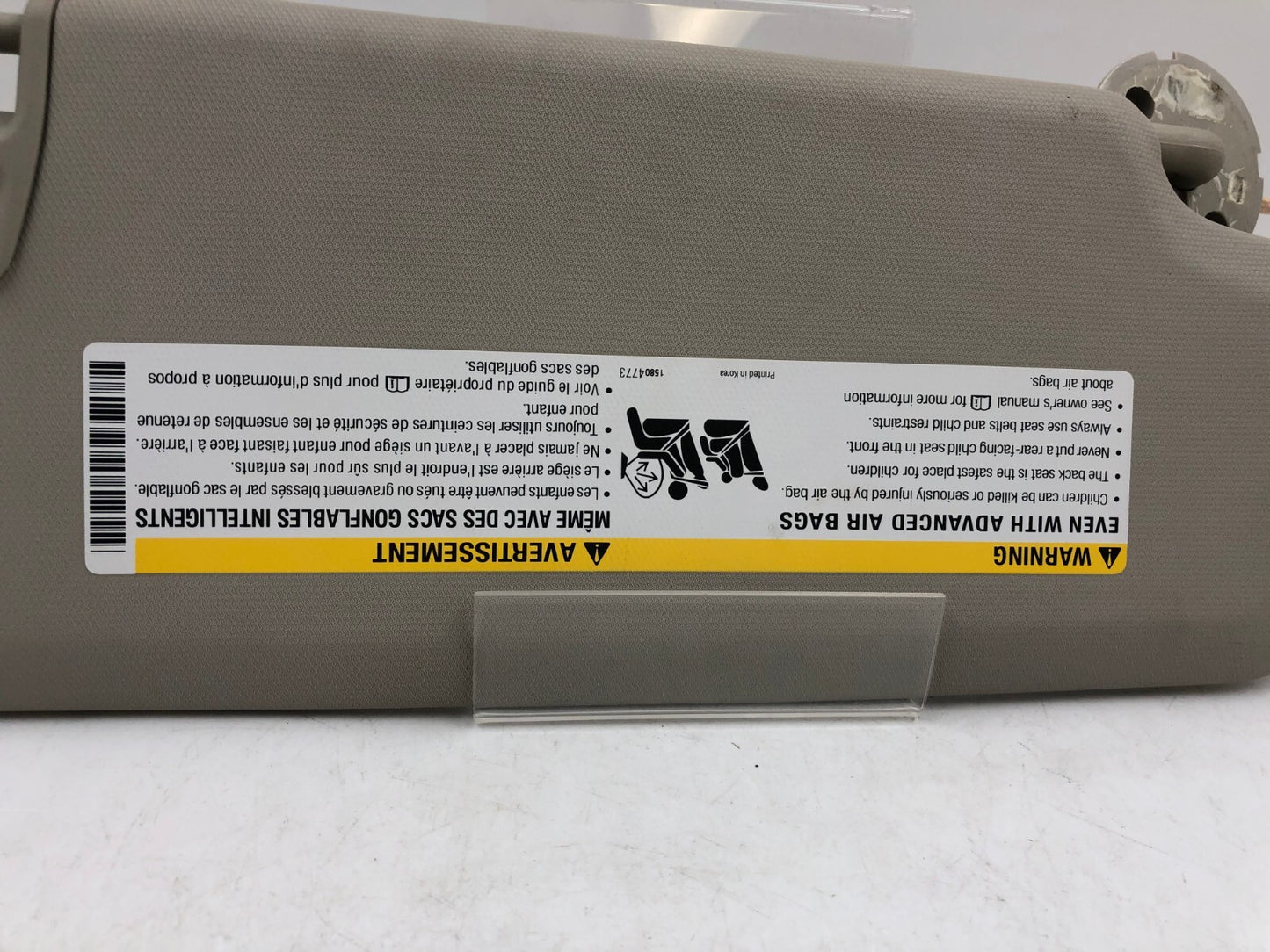 2018-2019 Buick Regal Driver Sun Visor Gray Illuminated OEM A02B34004