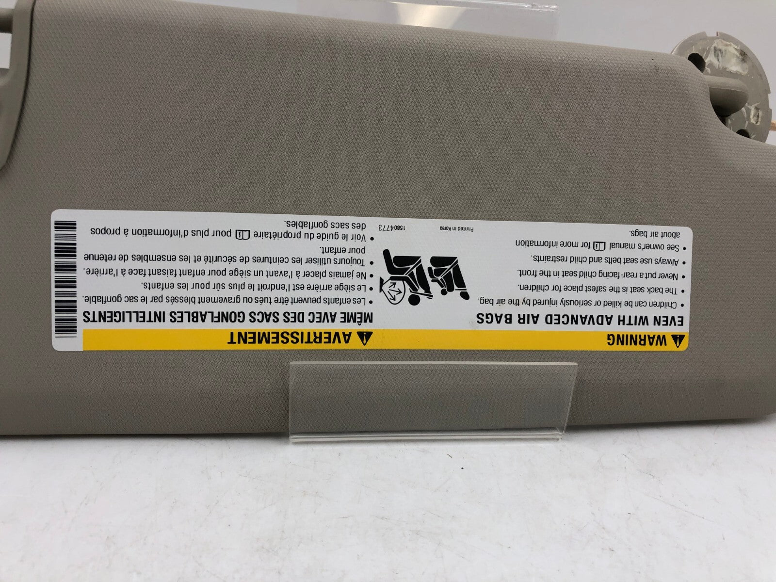 2018-2019 Buick Regal Driver Sun Visor Gray Illuminated OEM A02B34004