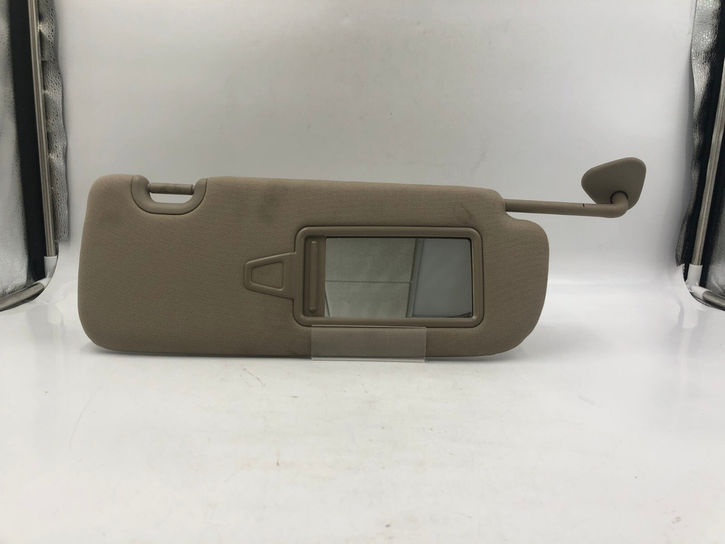 2013-2019 Hyundai Santa Fe Passenger Sun Visor Beige Illuminated OEM A02B32040