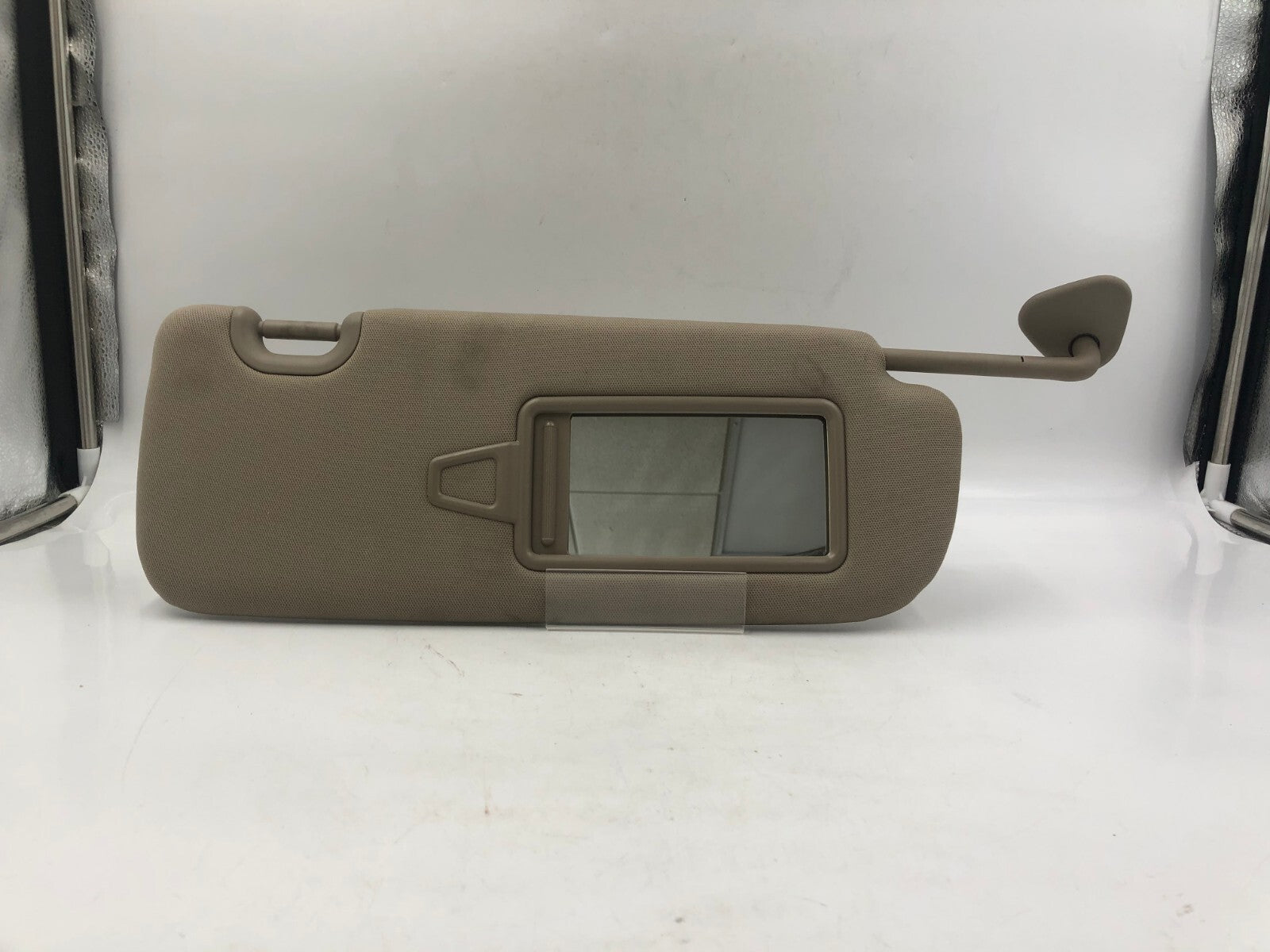 2013-2019 Hyundai Santa Fe Passenger Sun Visor Beige Illuminated OEM A02B32040