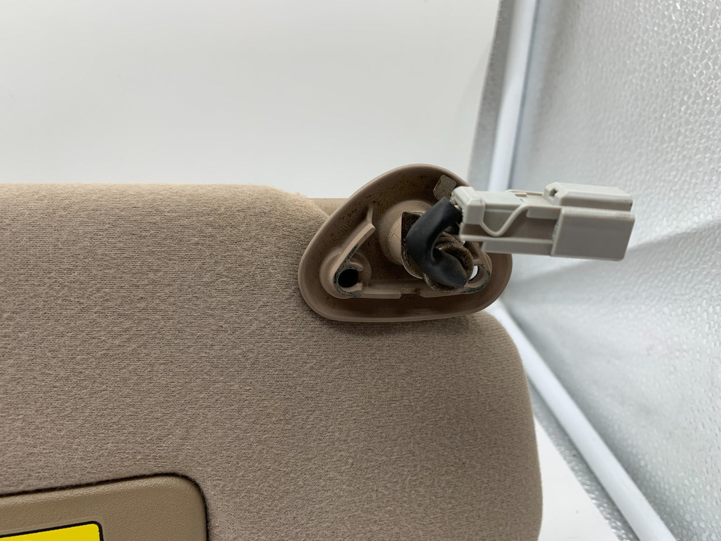 1999-2004 Honda Odyssey Passenger Sun Visor Illuminated Brown OEM A02B40002