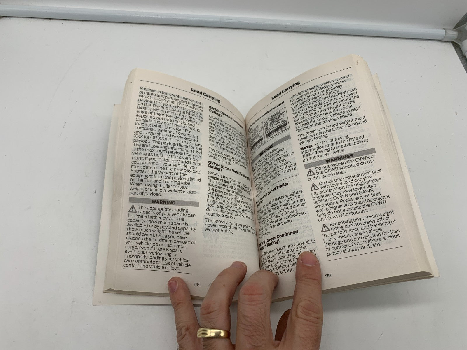 2018 Ford Focus Owners Manual OEM D01B62013