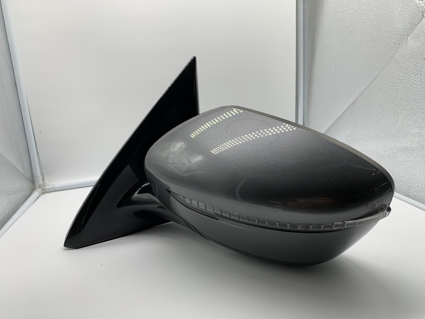 2018-2020 Nissan Pathfinder Driver Side Power Door Mirror SIlver OEM B03B55002