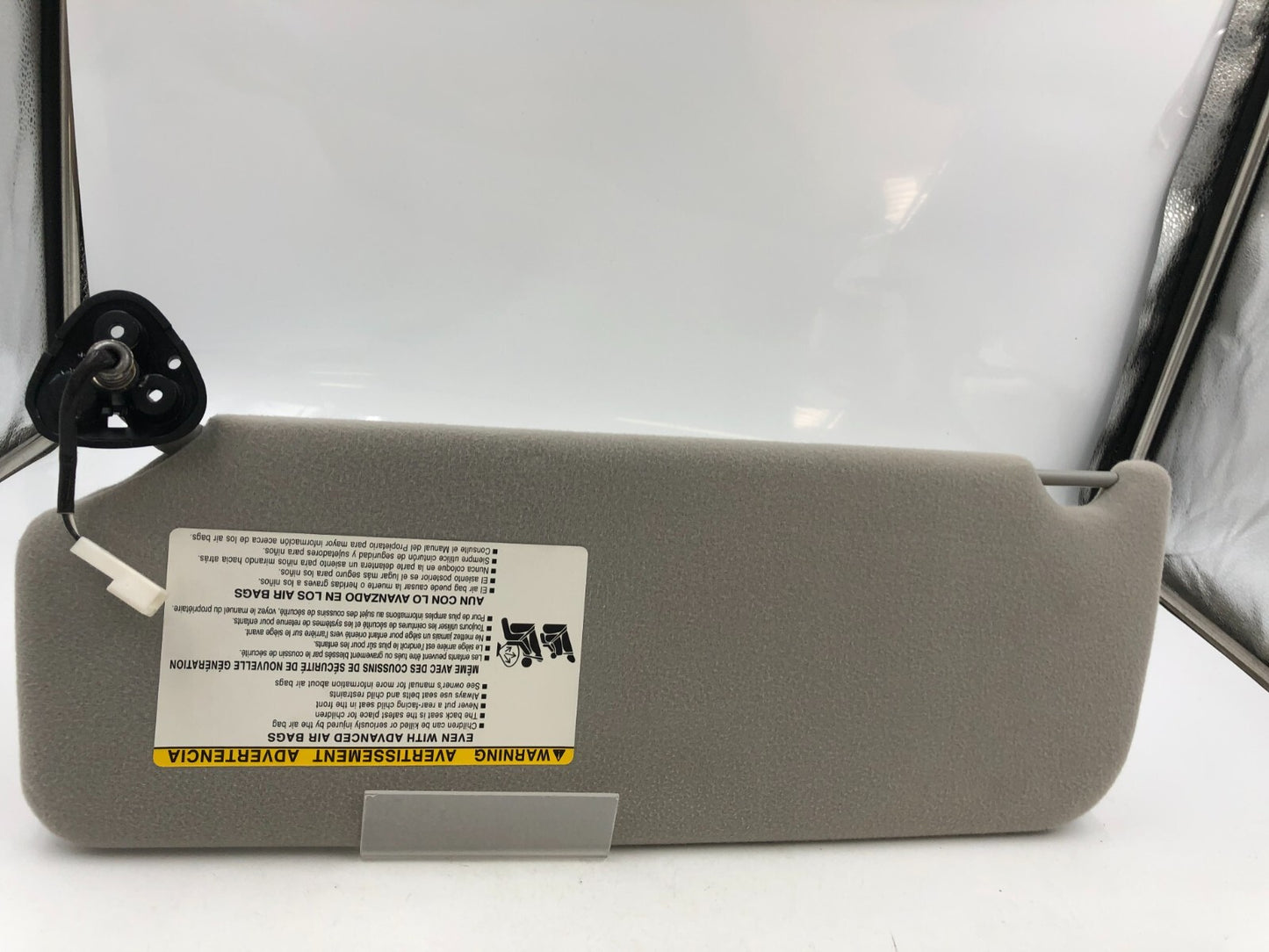 2005-2010 Toyota Sienna Passenger Sun Visor Gray Illuminated OEM D03B48036