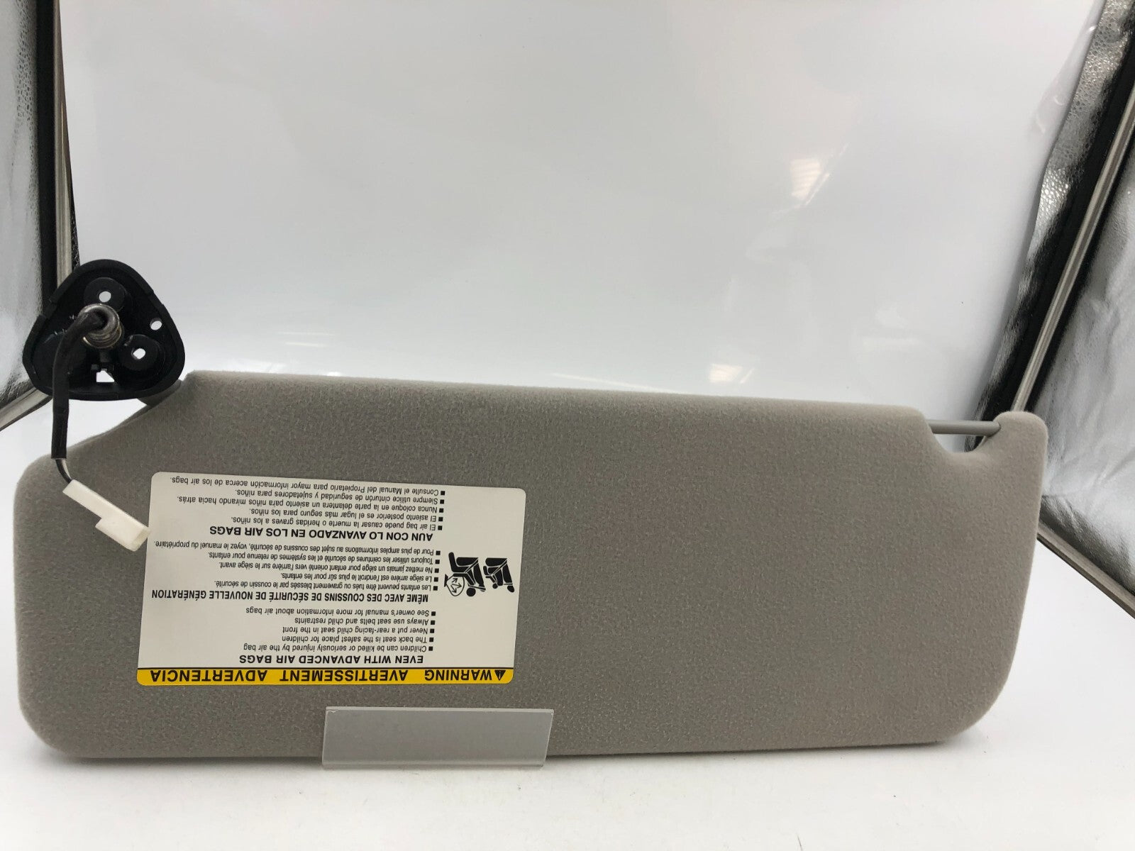 2005-2010 Toyota Sienna Passenger Sun Visor Gray Illuminated OEM D03B48036