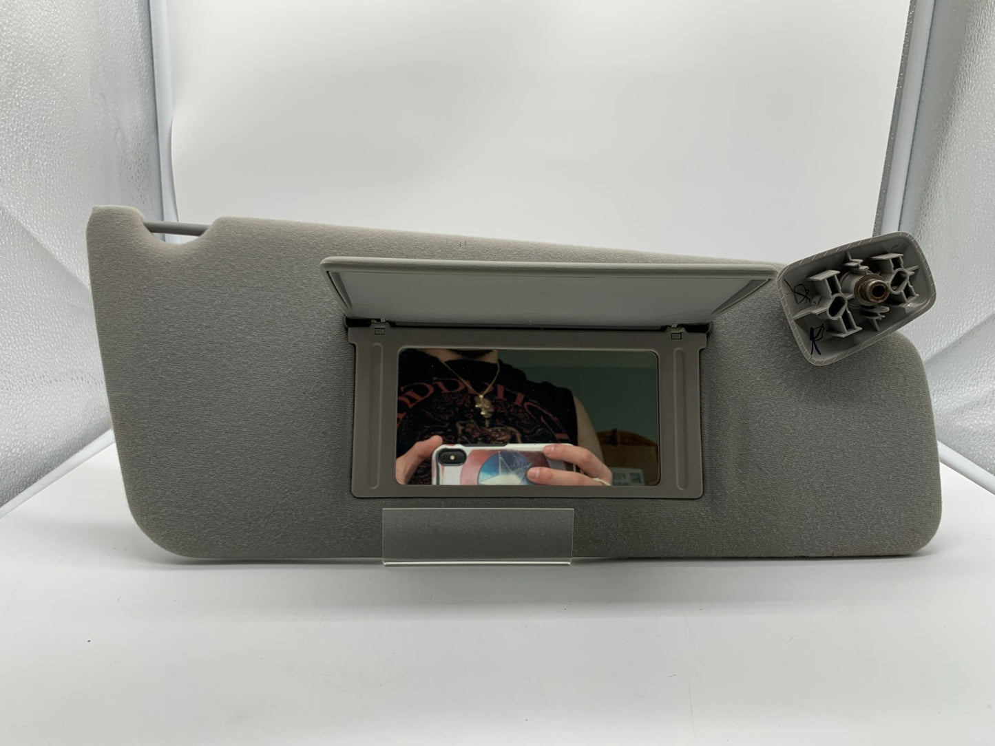 2004-2008 Ford F-150 Passenger Sun Visor Gray OEM C01B47002
