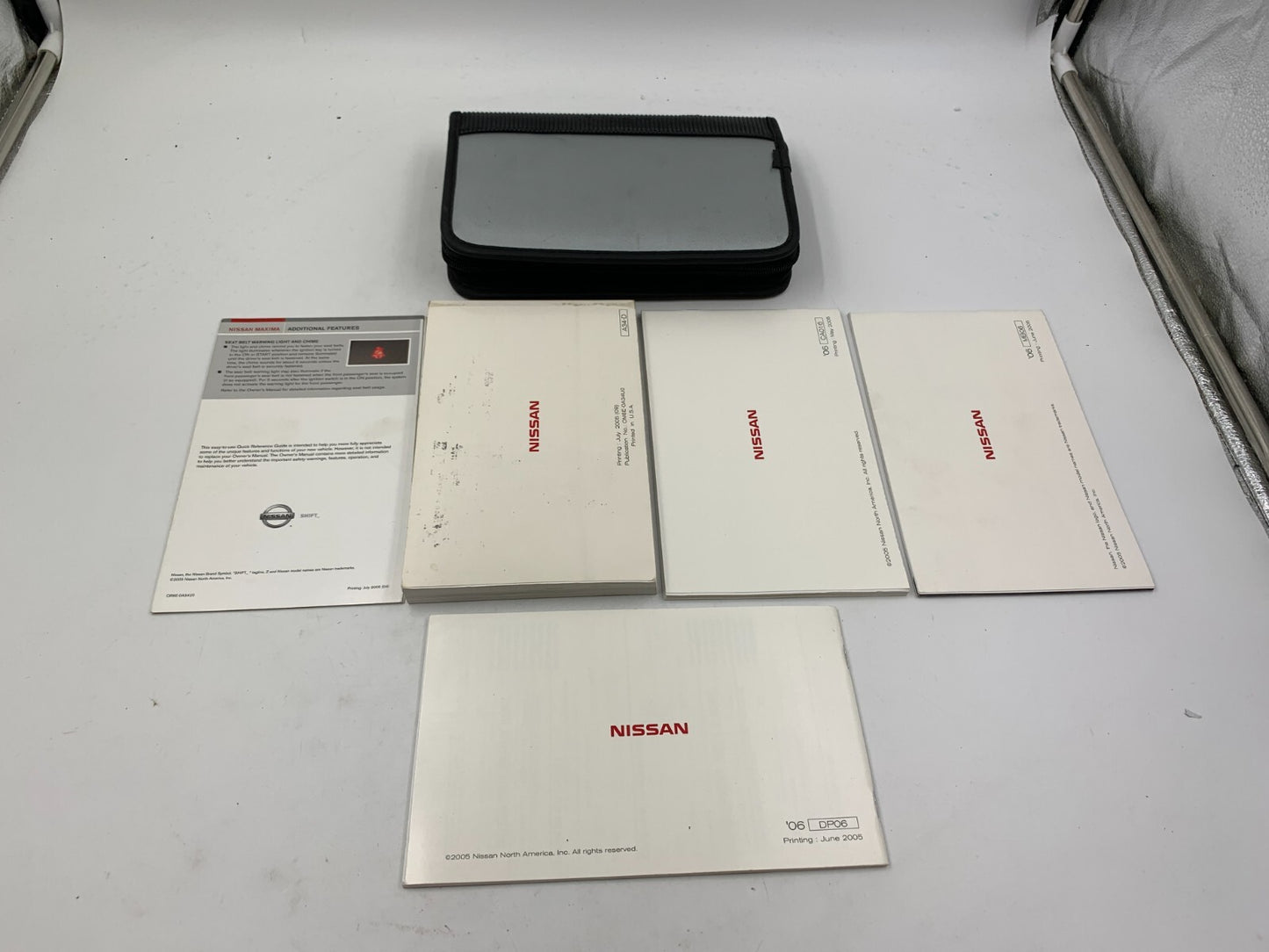 2006 Nissan Maxima Owners Manual Set with Case OEM B02B38083