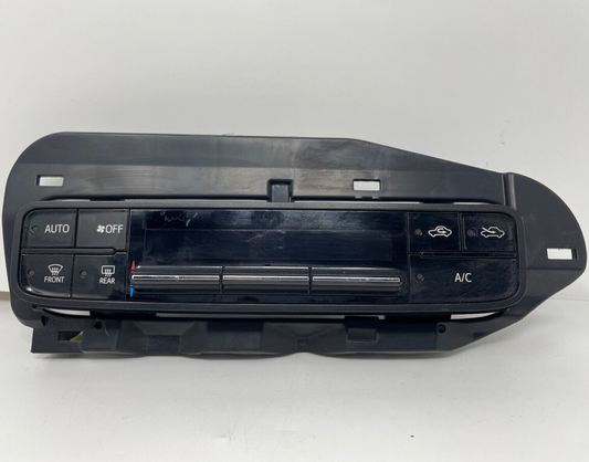 2017-2019 Toyota Corolla AC Heater Climate Control Unit OEM B03B14055