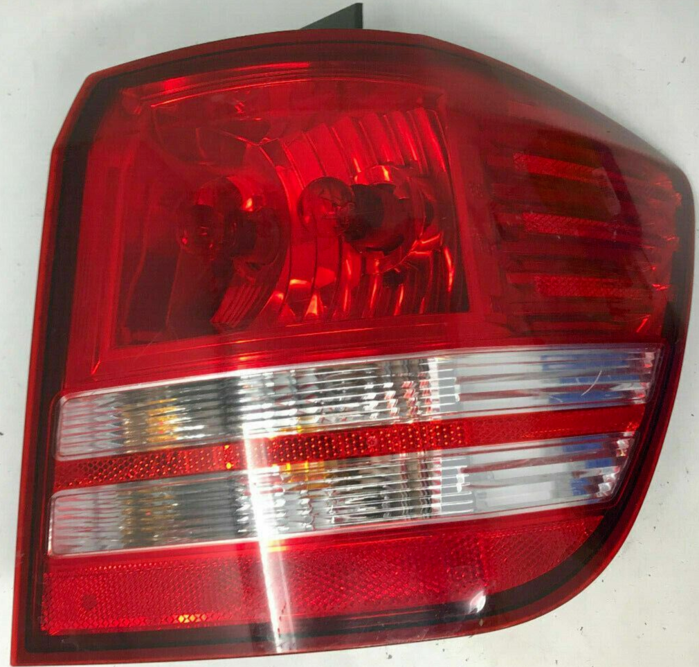 2009-2011 Dodge Journey Passenger Side Tail Light Taillight OEM B02B09080