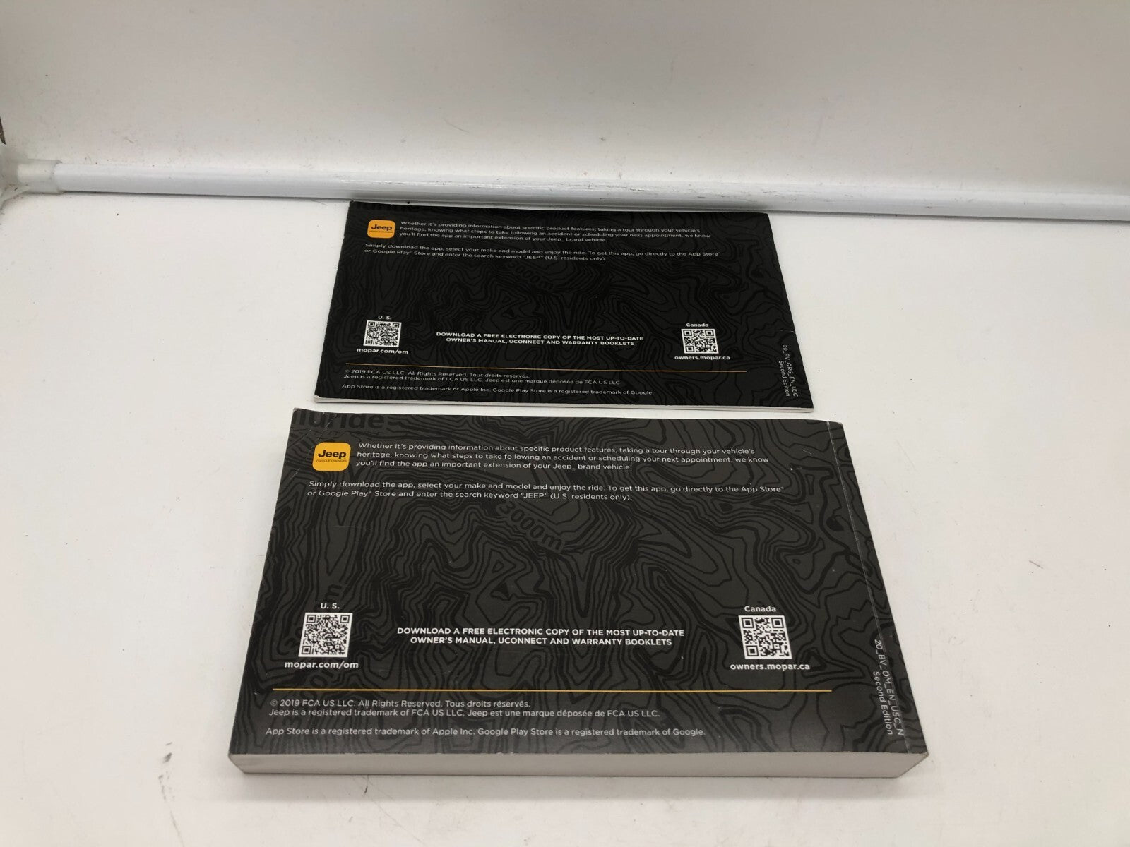 2020 Jeep Renegade Owners Manual Set OEM C01B53025