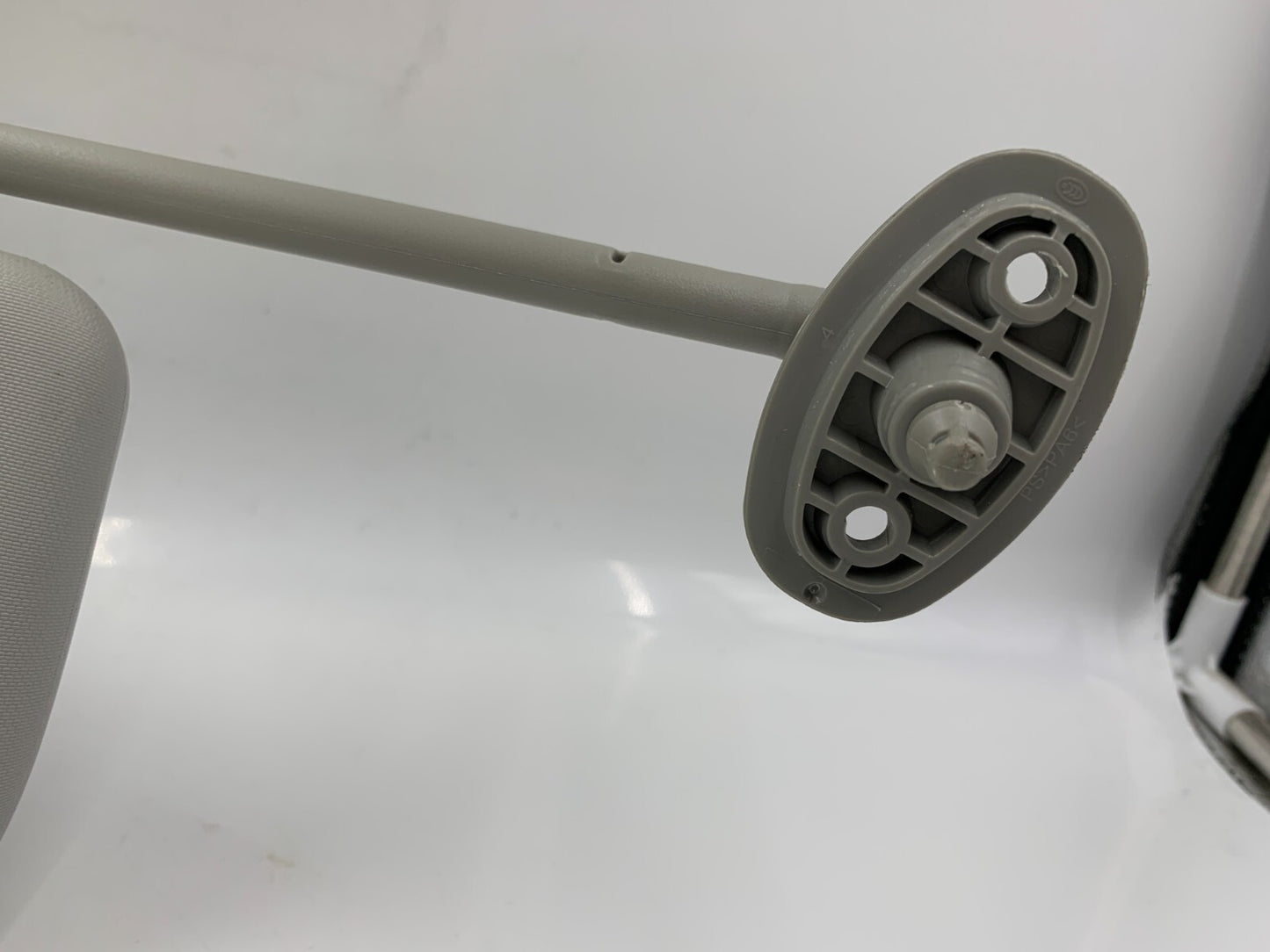 2014-2019 Kia Soul Passenger Sun Visor Gray Illuminated OEM B03B26030