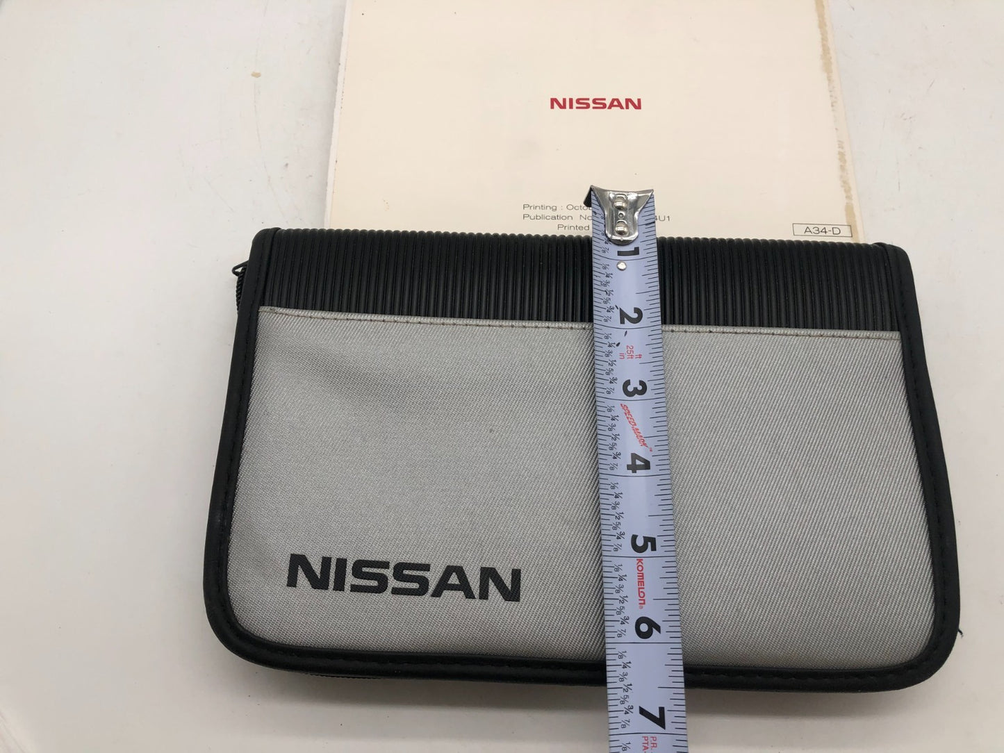 2005 Nissan Maxima Owners Manual with Case OEM A01B02004