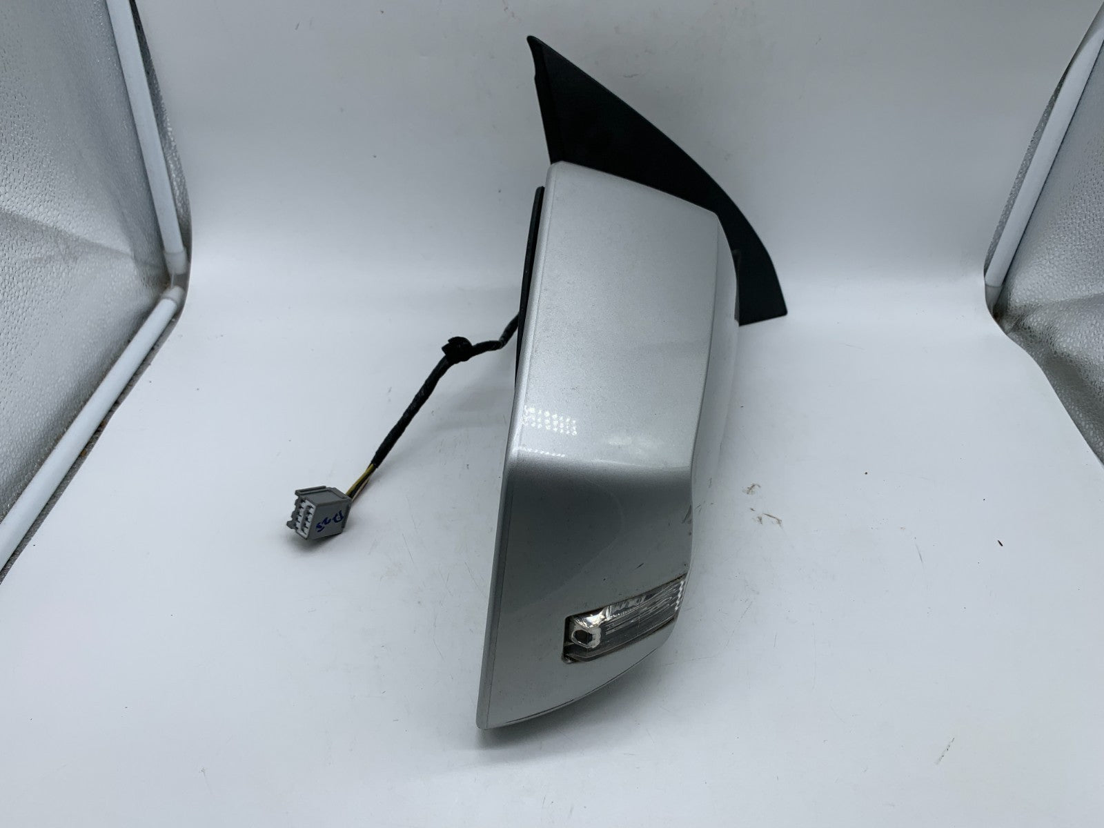 2009-2014 Chevrolet Traverse Passenger Power Door Mirror Silver OEM A04B06001