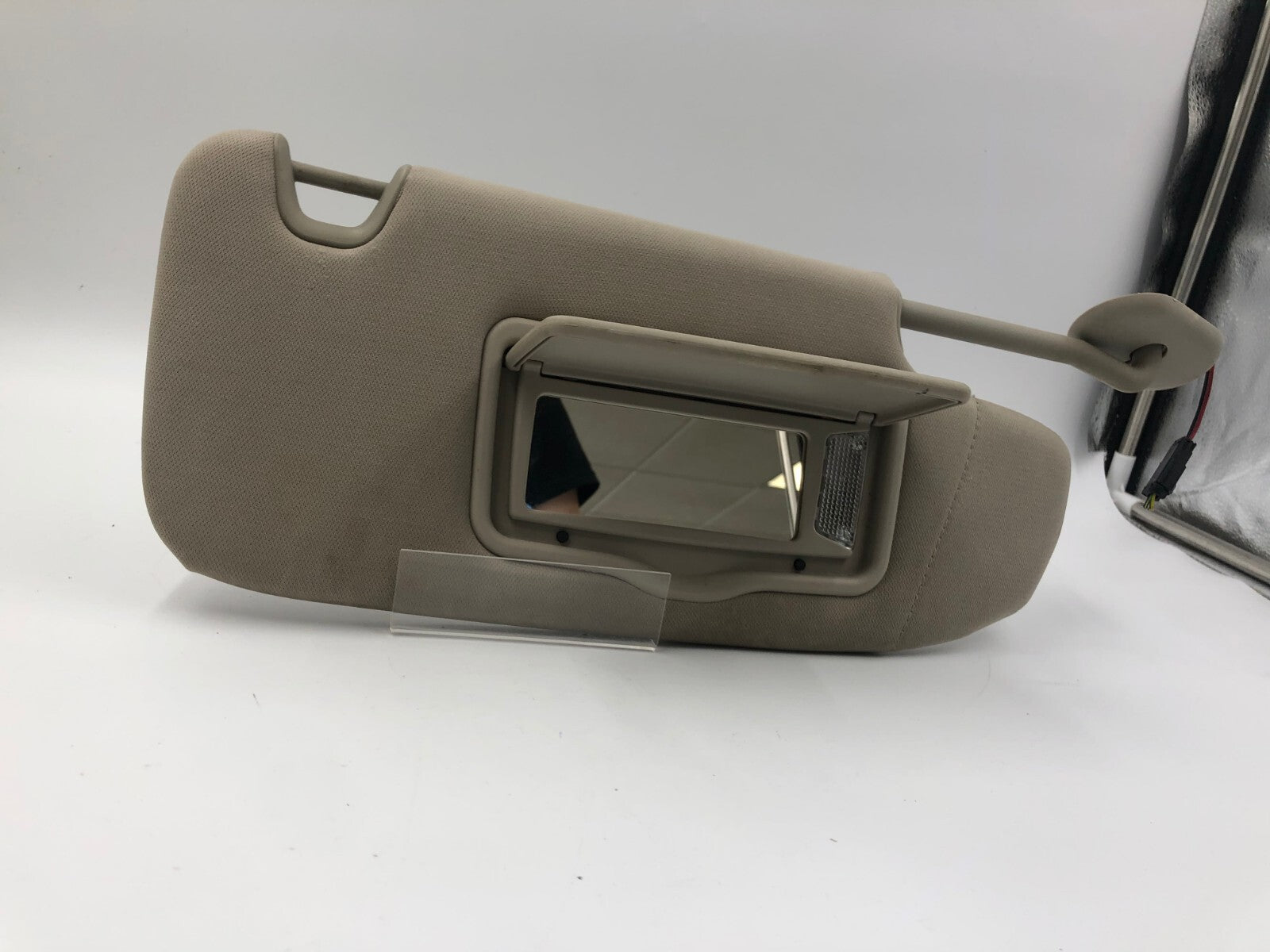 2006 Lincoln Zephyr Passenger Sun Visor Beige Illuminated OEM B04B42030