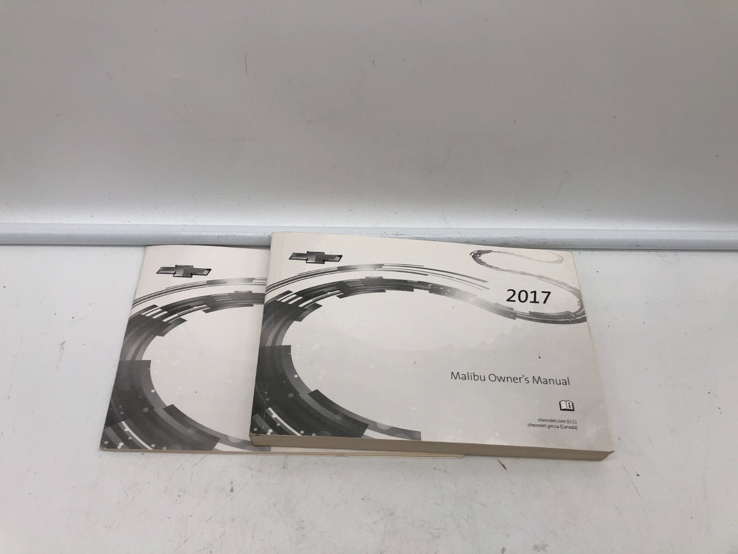 2017 Chevrolet Malibu Owners Manual Set OEM A01B26005