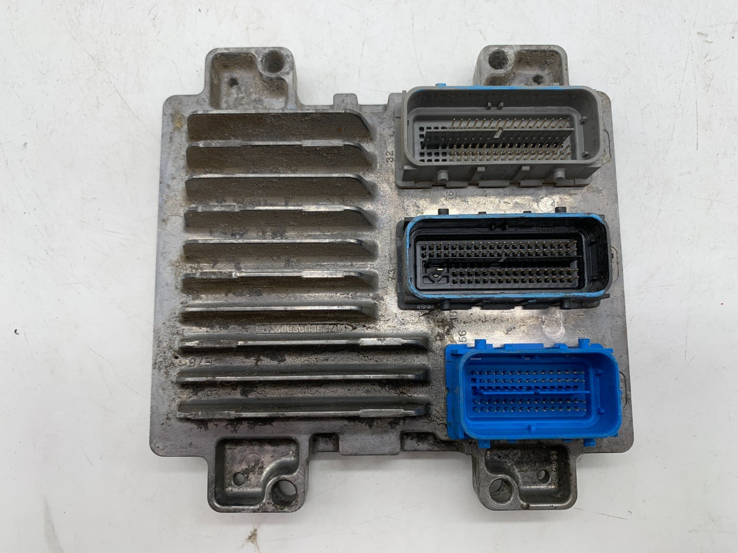 2017-2019 Chevrolet Silverado 2500 Engine Control Module Unit ECU ECM A04B02012