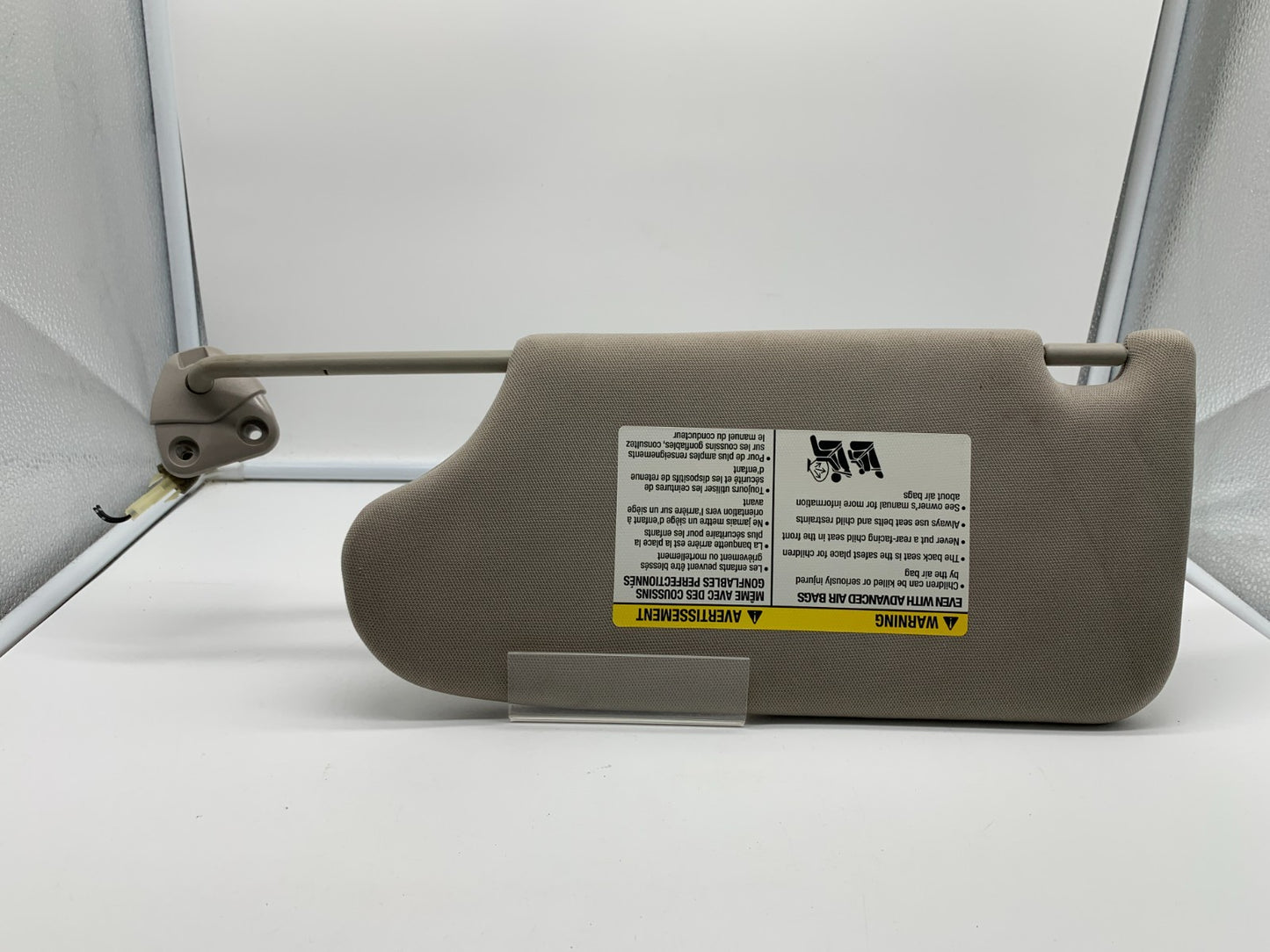 2013-2018 Nissan Altima Passenger Sun Visor Gray Illumination OEM E02B36058