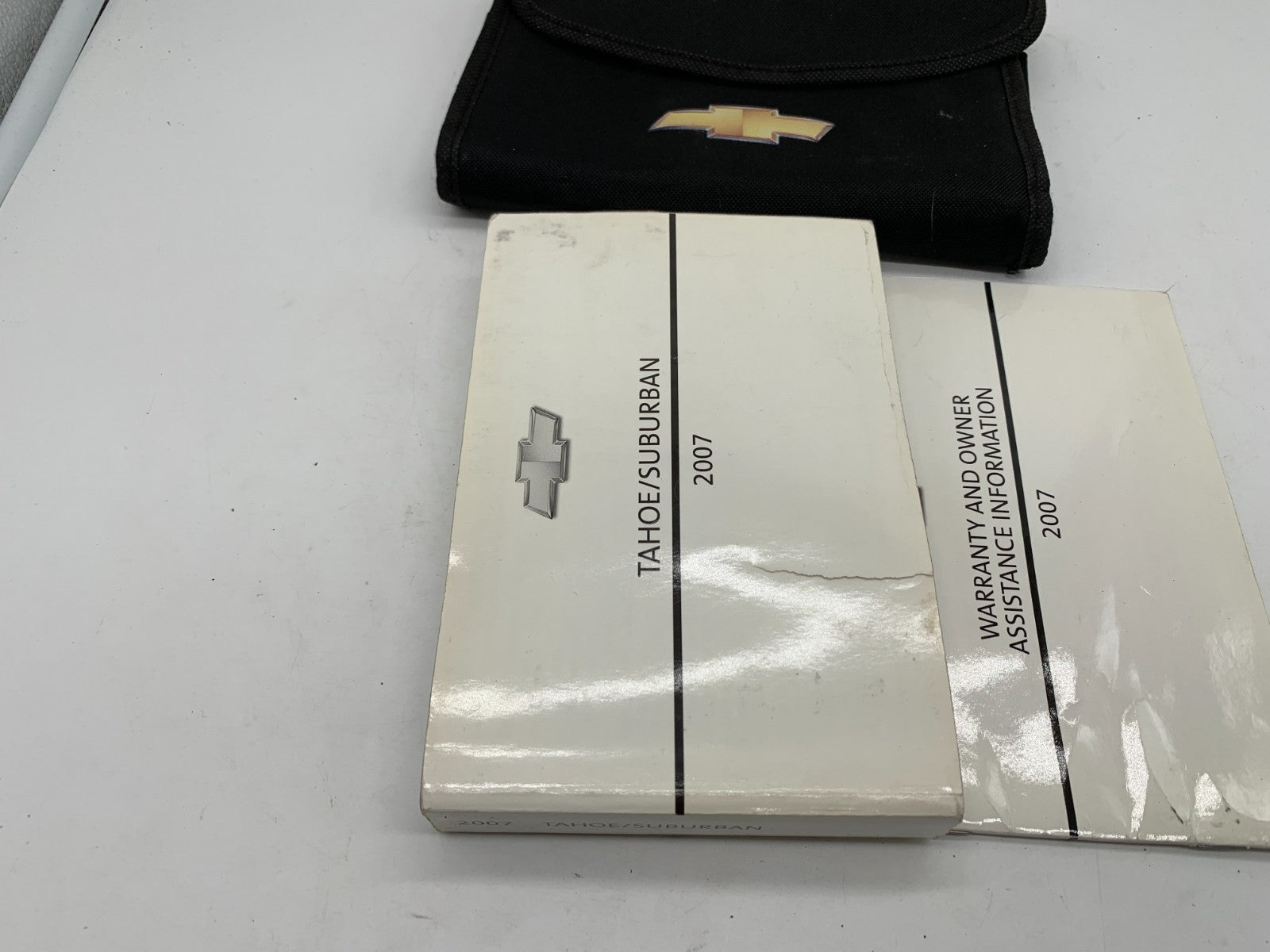 2007 Chevrolet Tahoe Suburban Owners Manual Set with Case OEM