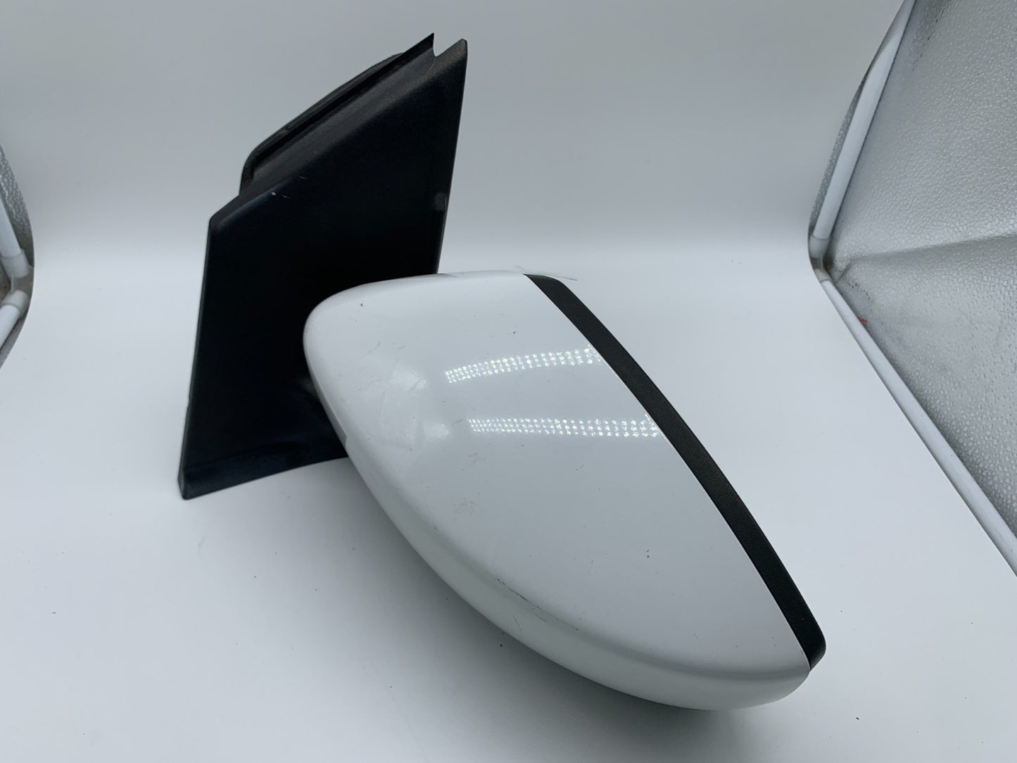 2017-2019 Ford Escape Driver Side View Power Door Mirror White OEM C04B09002