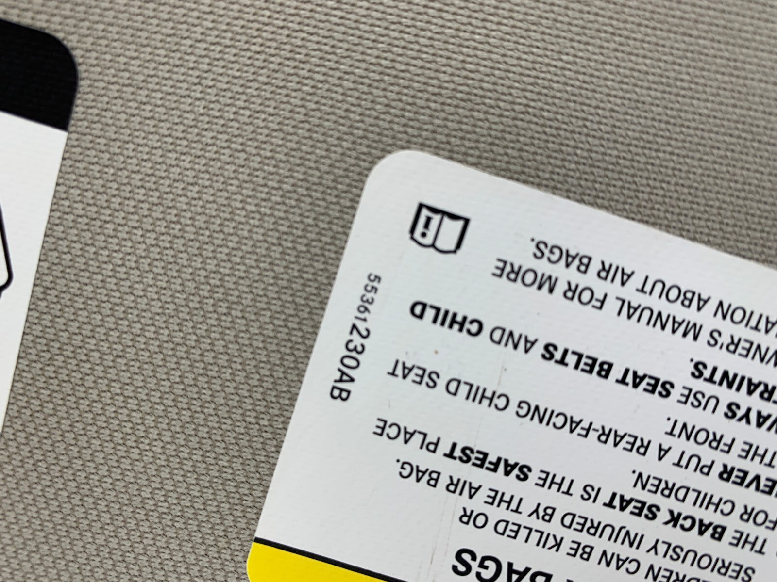 2006-2010 Jeep Commander Driver Sun Visor OEM E01B30079