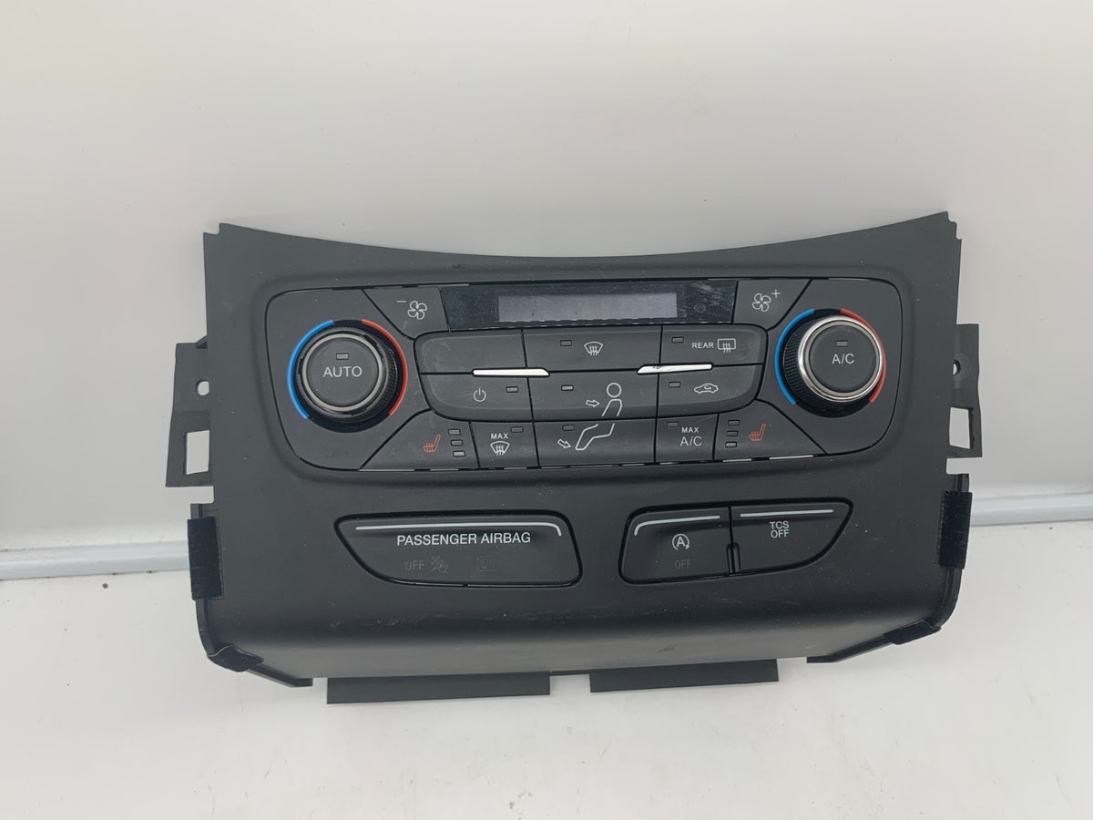 2017 Ford Escape AC Heater Climate Control Unit OEM B03B08012
