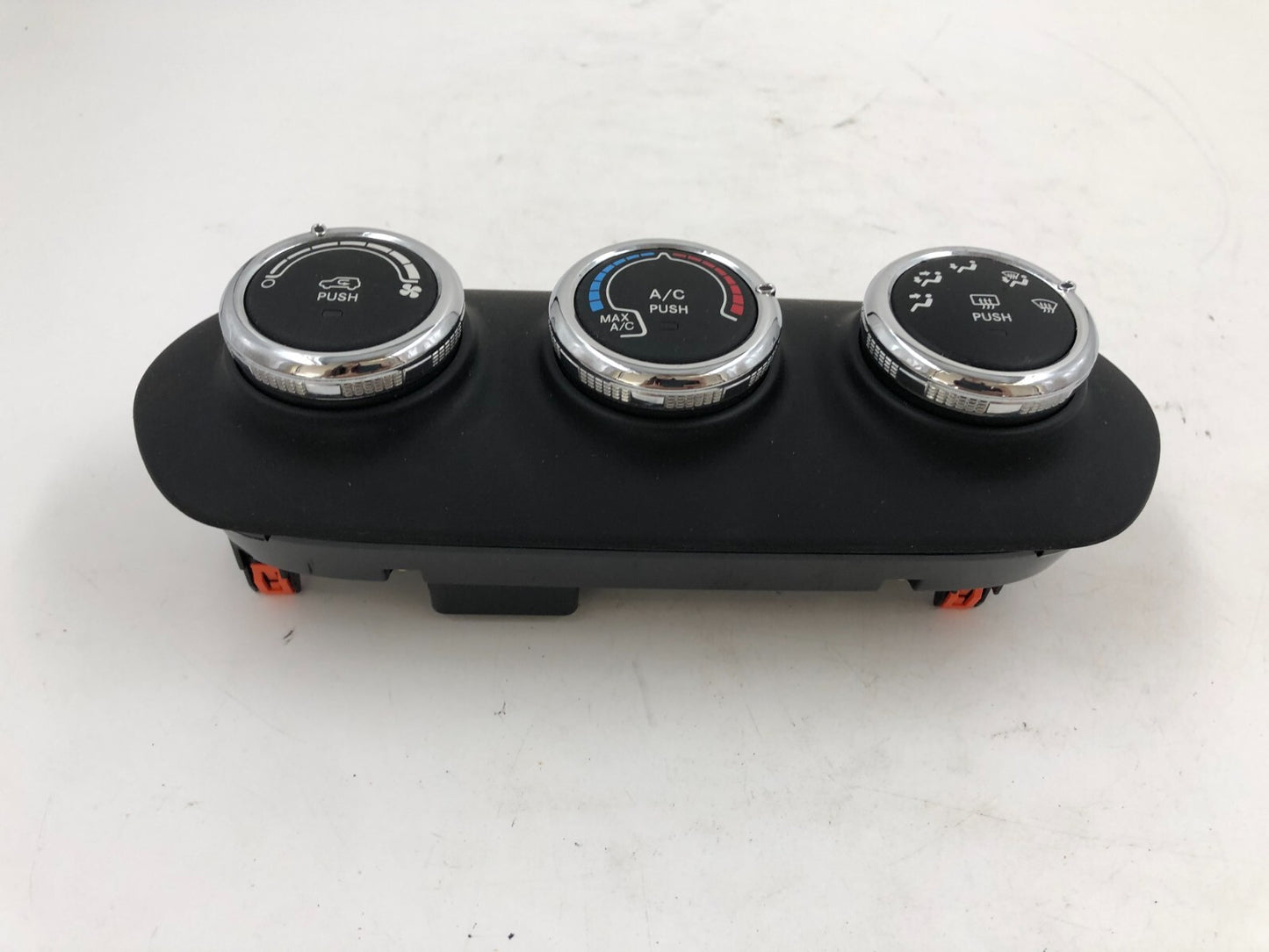 2015-2016 Jeep Renegade AC Heater Climate Control OEM B02B32033