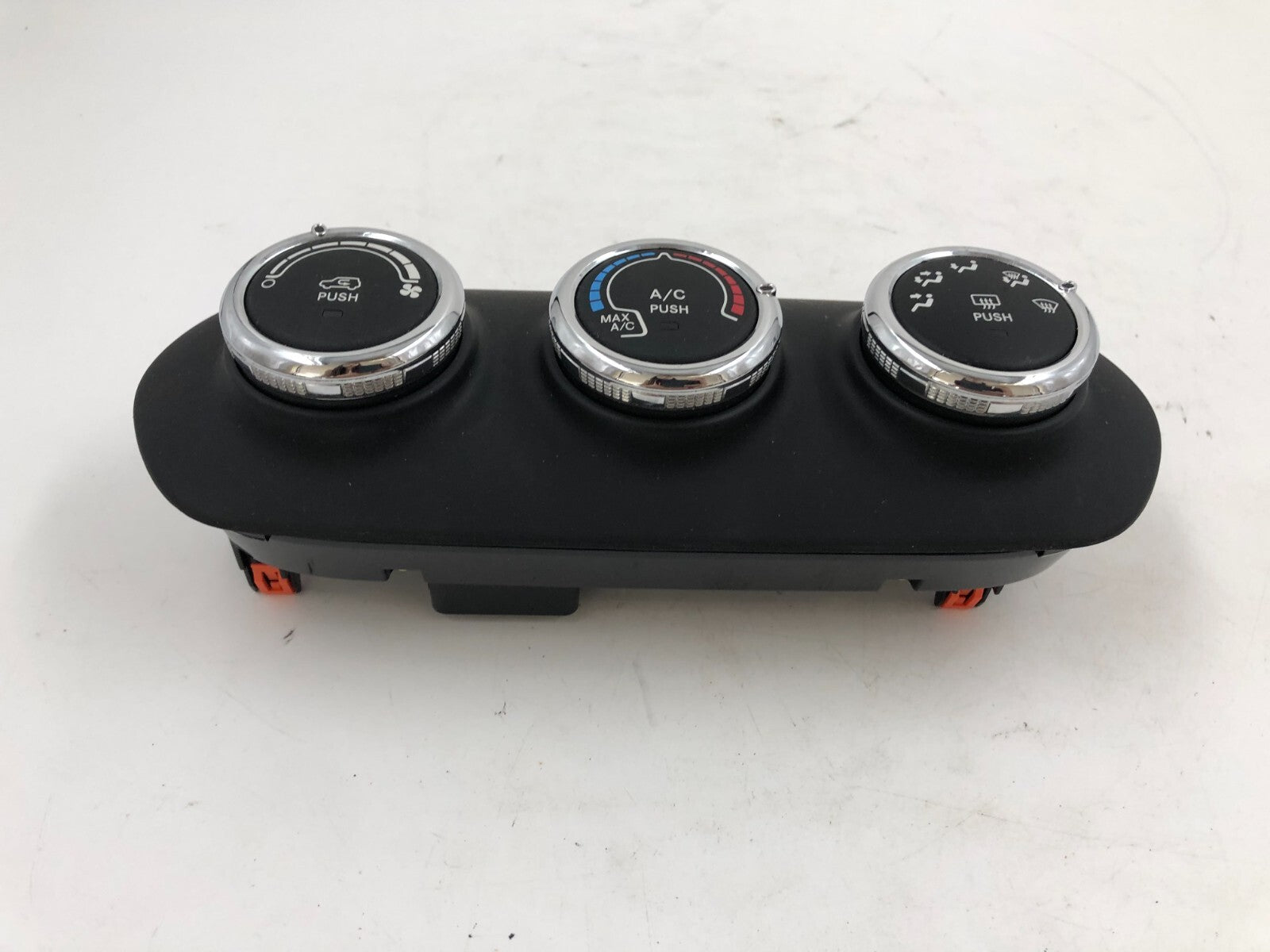 2015-2016 Jeep Renegade AC Heater Climate Control OEM B02B32033