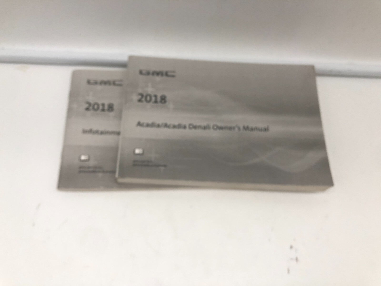 2018 GMC Acadia Owners Manual Set OEM E03B47006