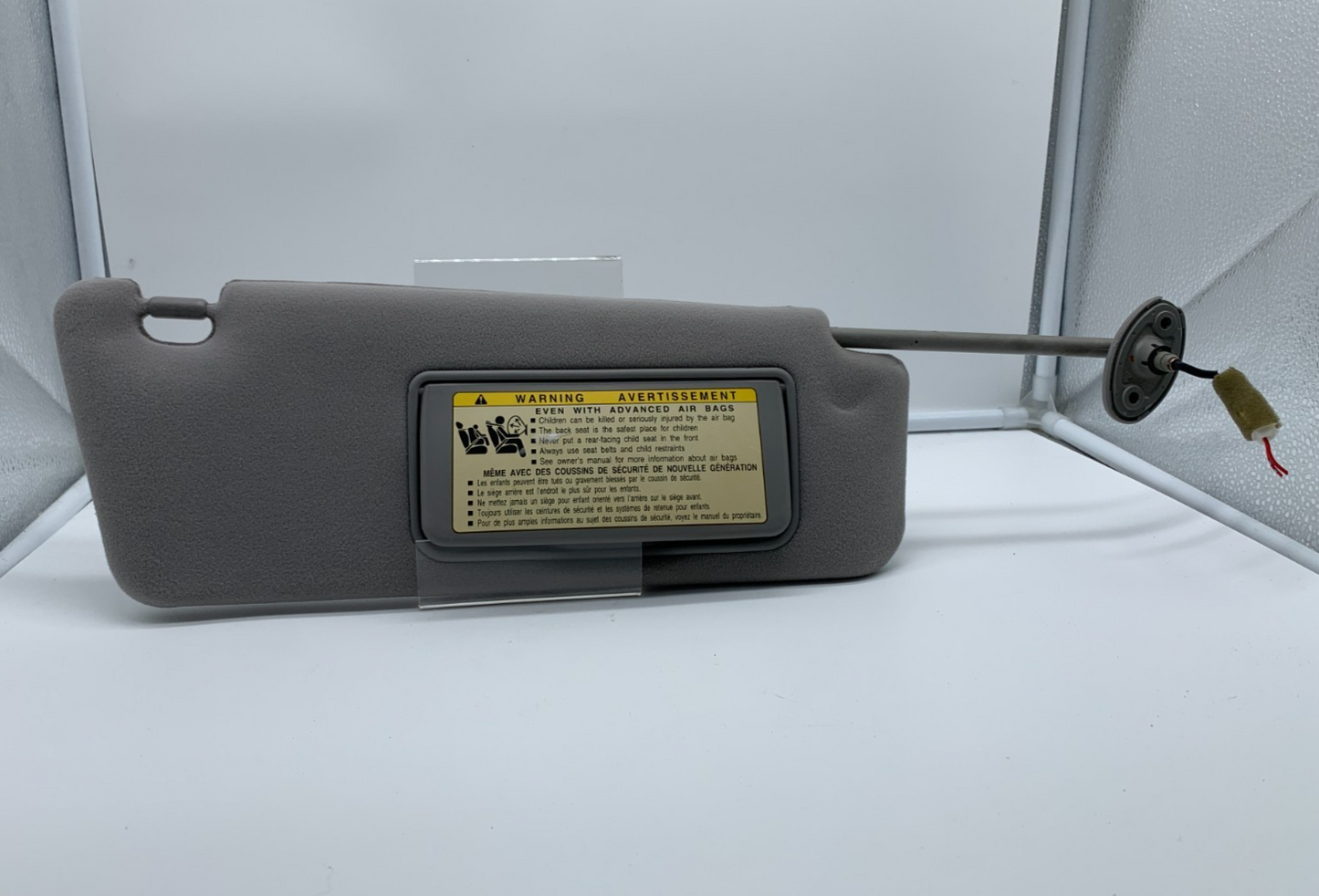 2005-2006 Lexus ES330 Passenger Sun Visor Gray Illumination B03B47065