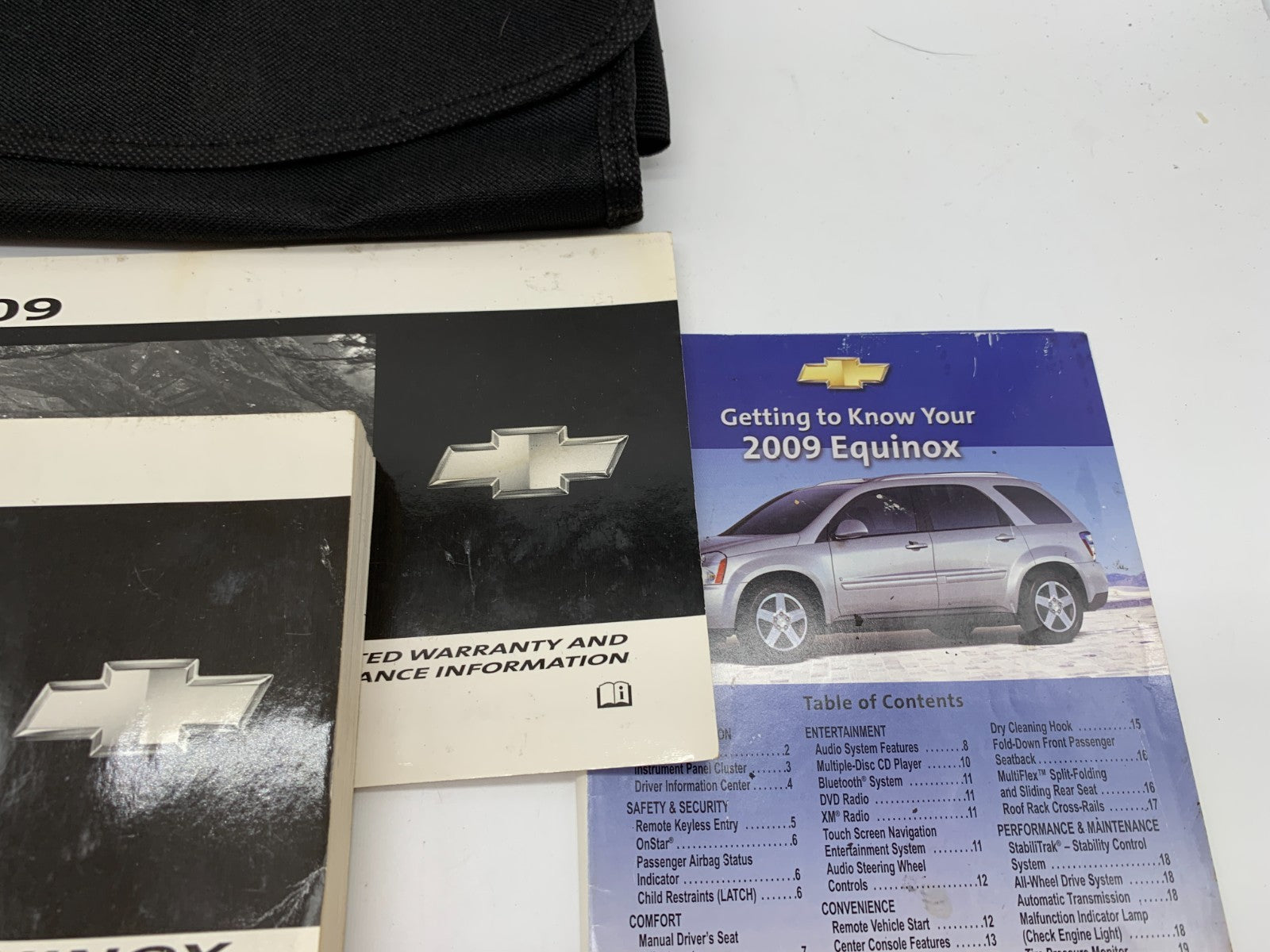 2009 Chevrolet Equinox Owners Manual Set with Case OEM B01B04048